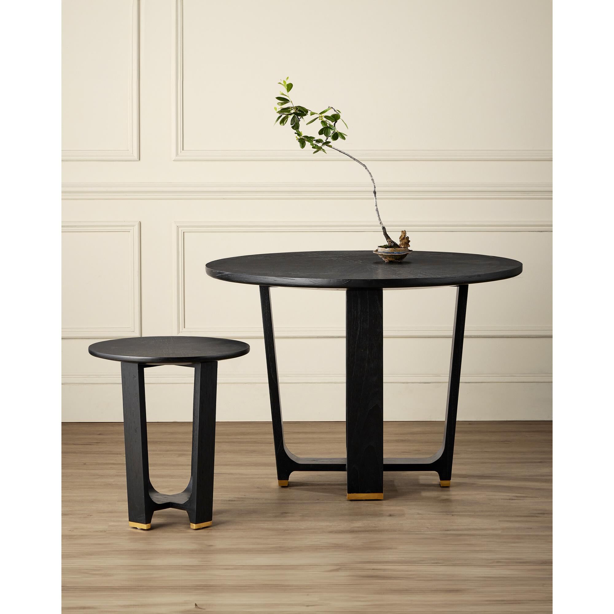Blake 20 Inch Accent Table by Currey and Company