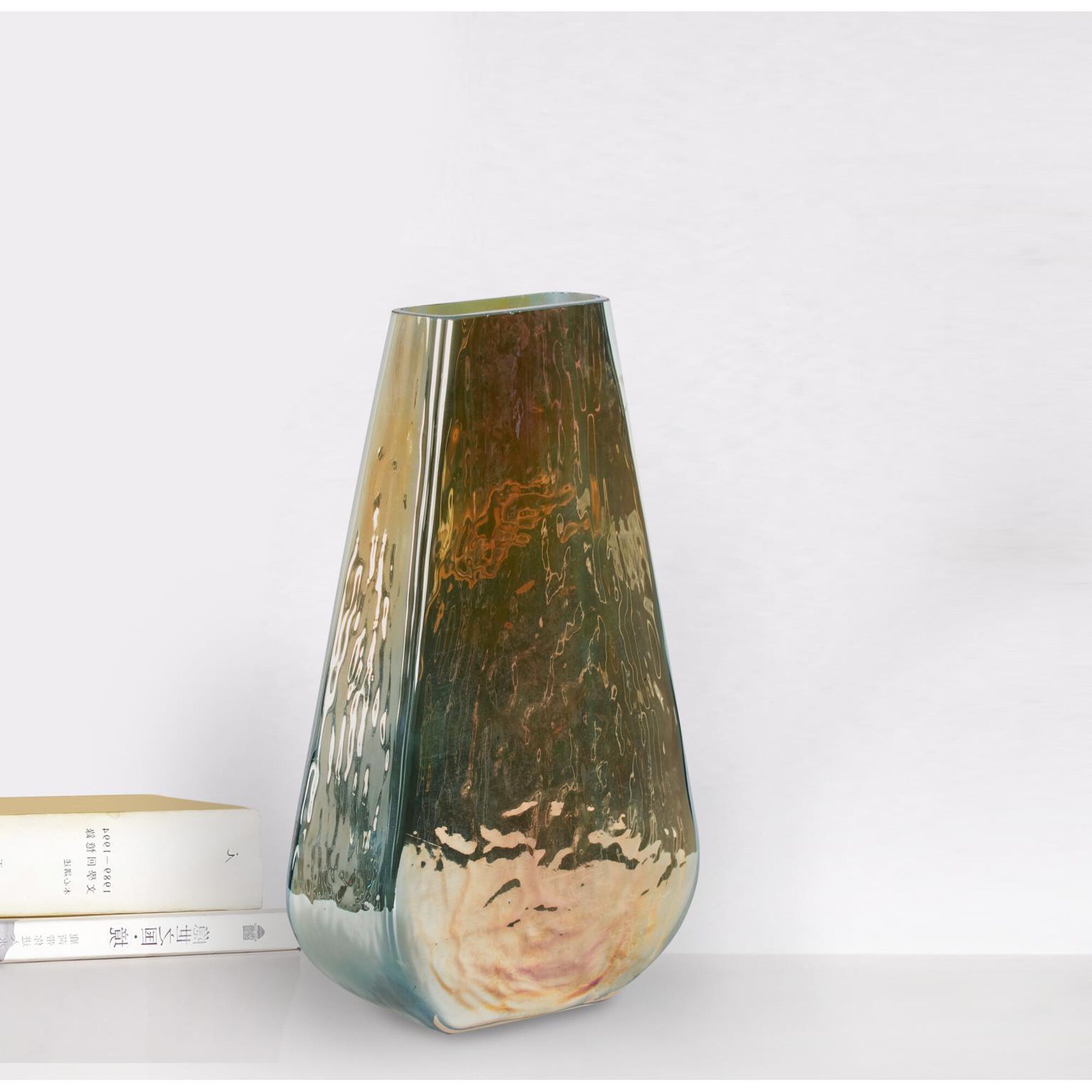 Shown in Iridescent finish