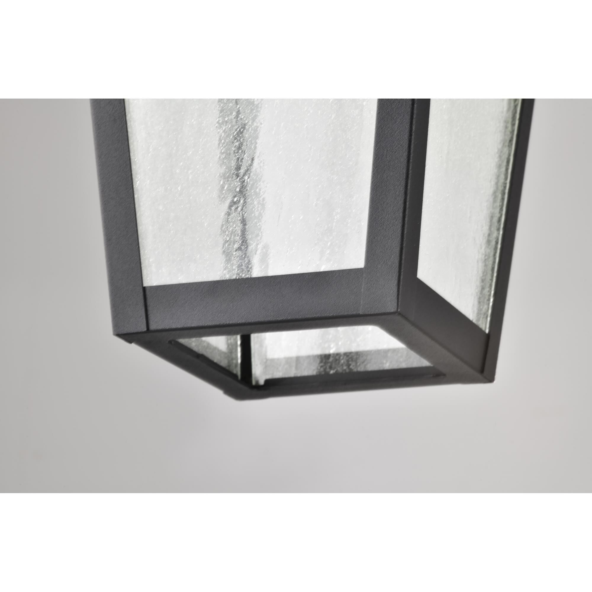 Shown in Matte Black finish and Clear Seeded glass