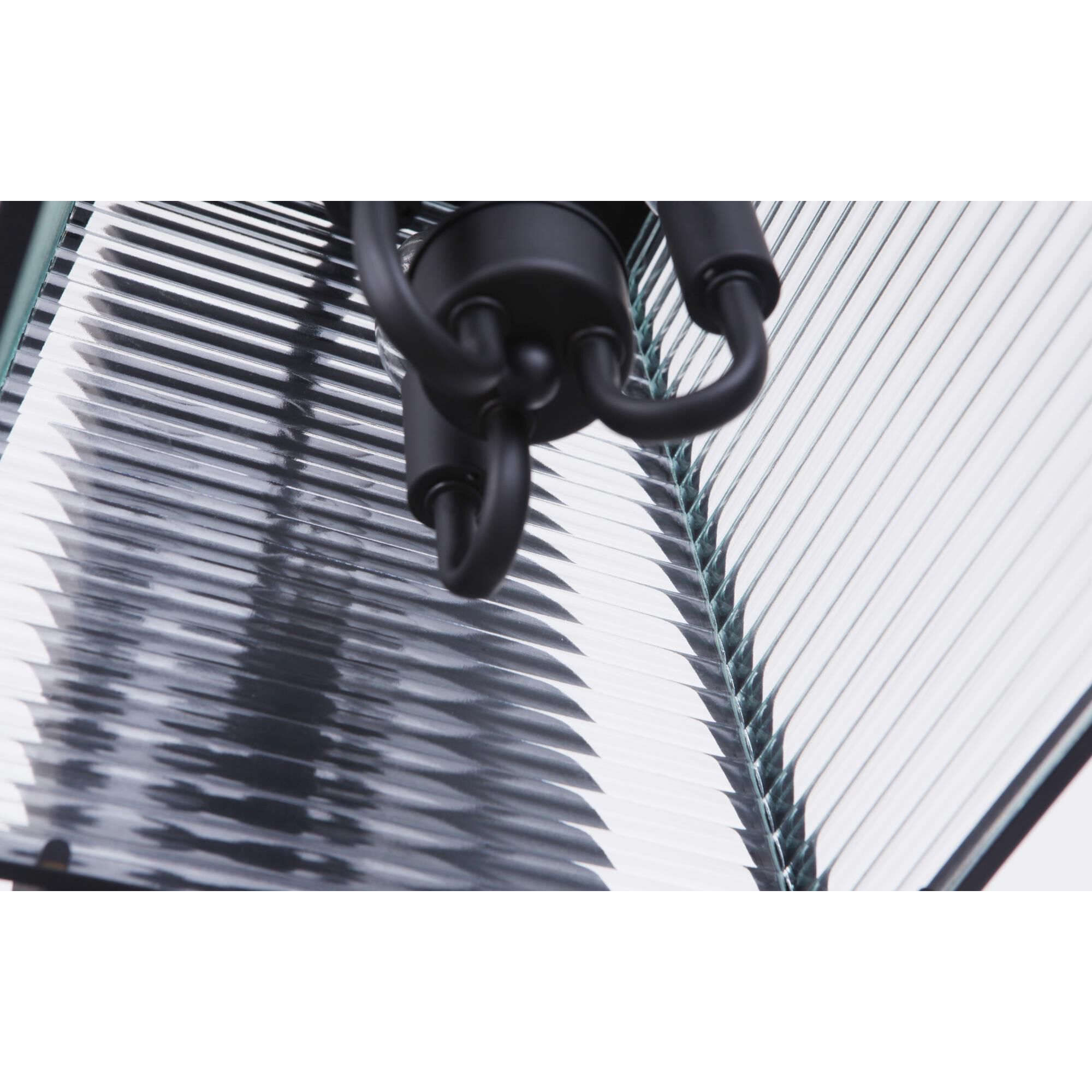 Shown in Midnight finish and Clear Shiplap glass