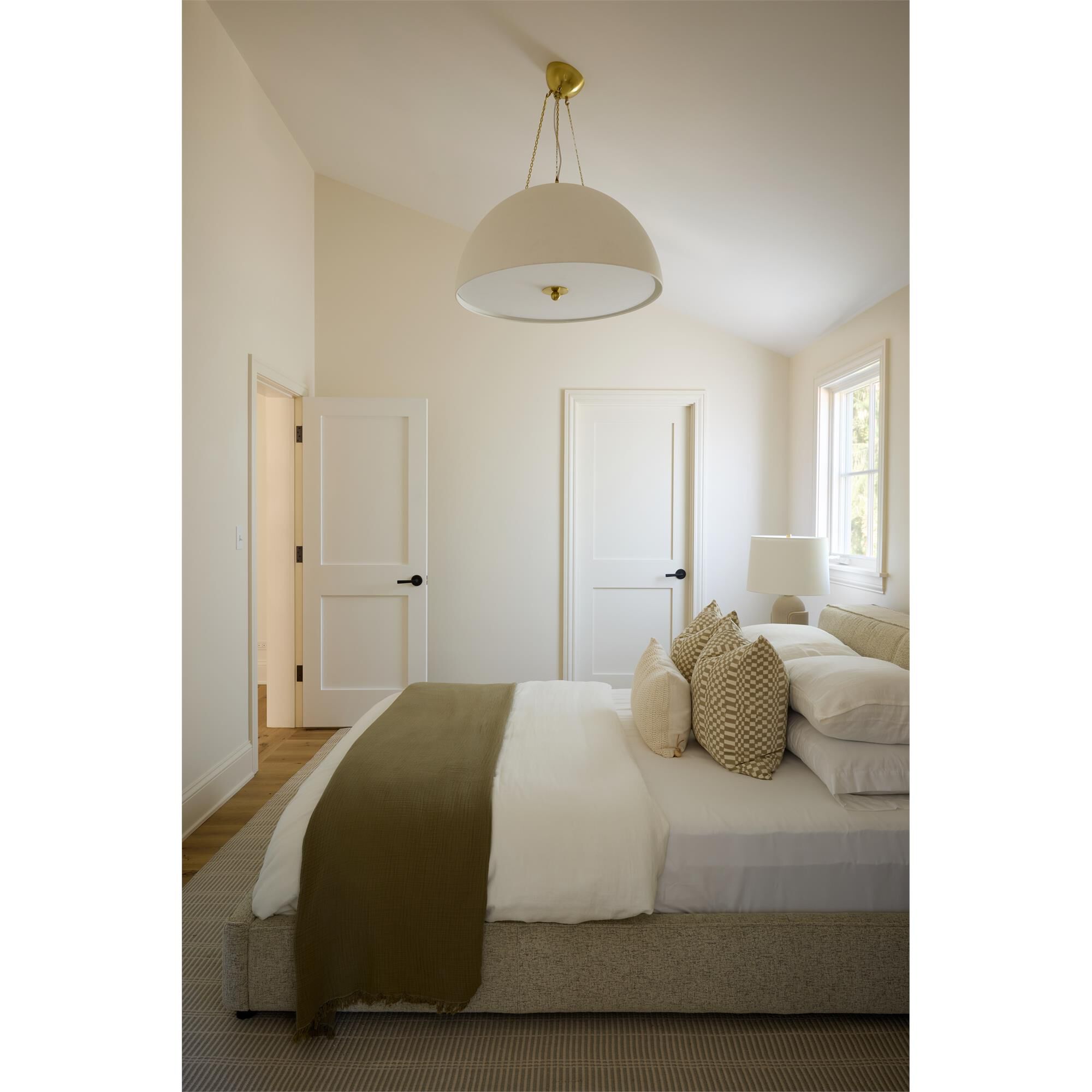 Mark D. Sikes Chiswick Medium Pendant Light,