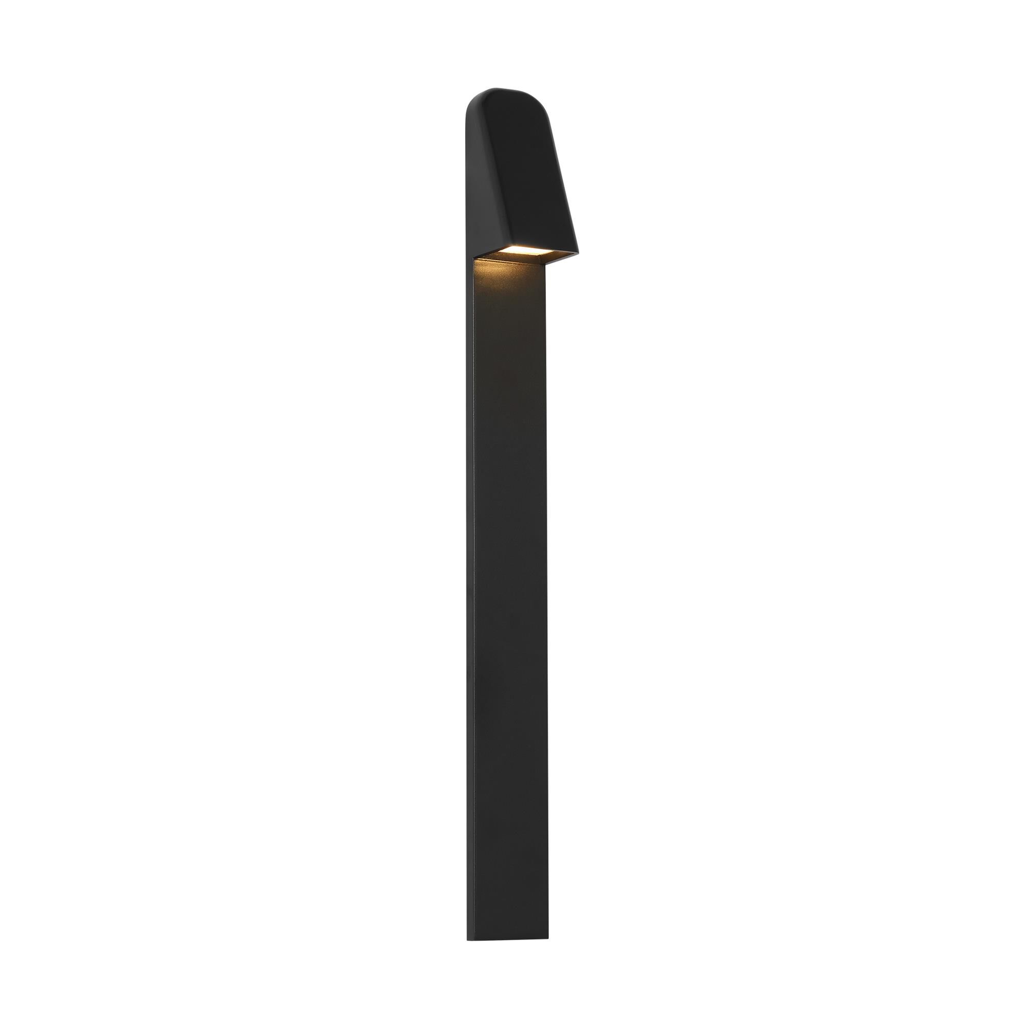 Shown in Outdoor Black finish and Aluminum shade