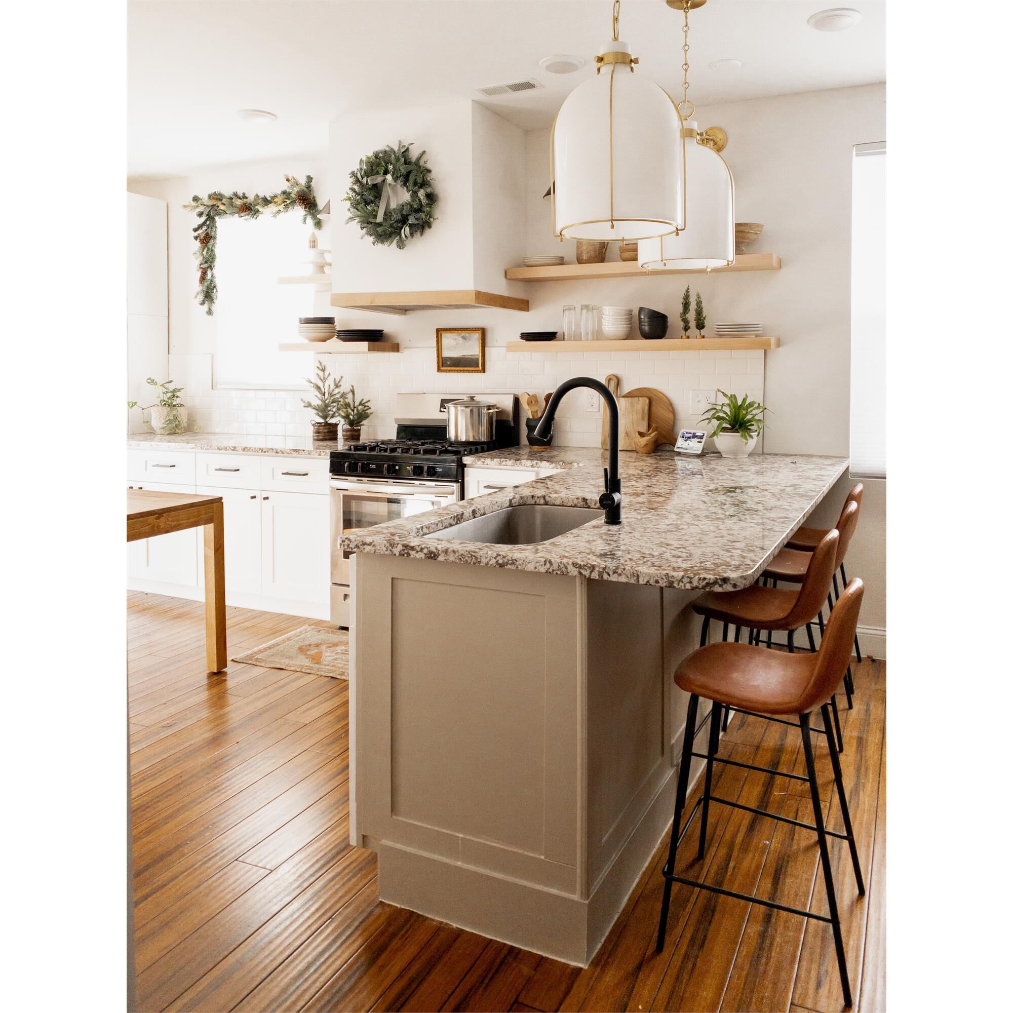 Eldridge 20 Inch Pendant Light,