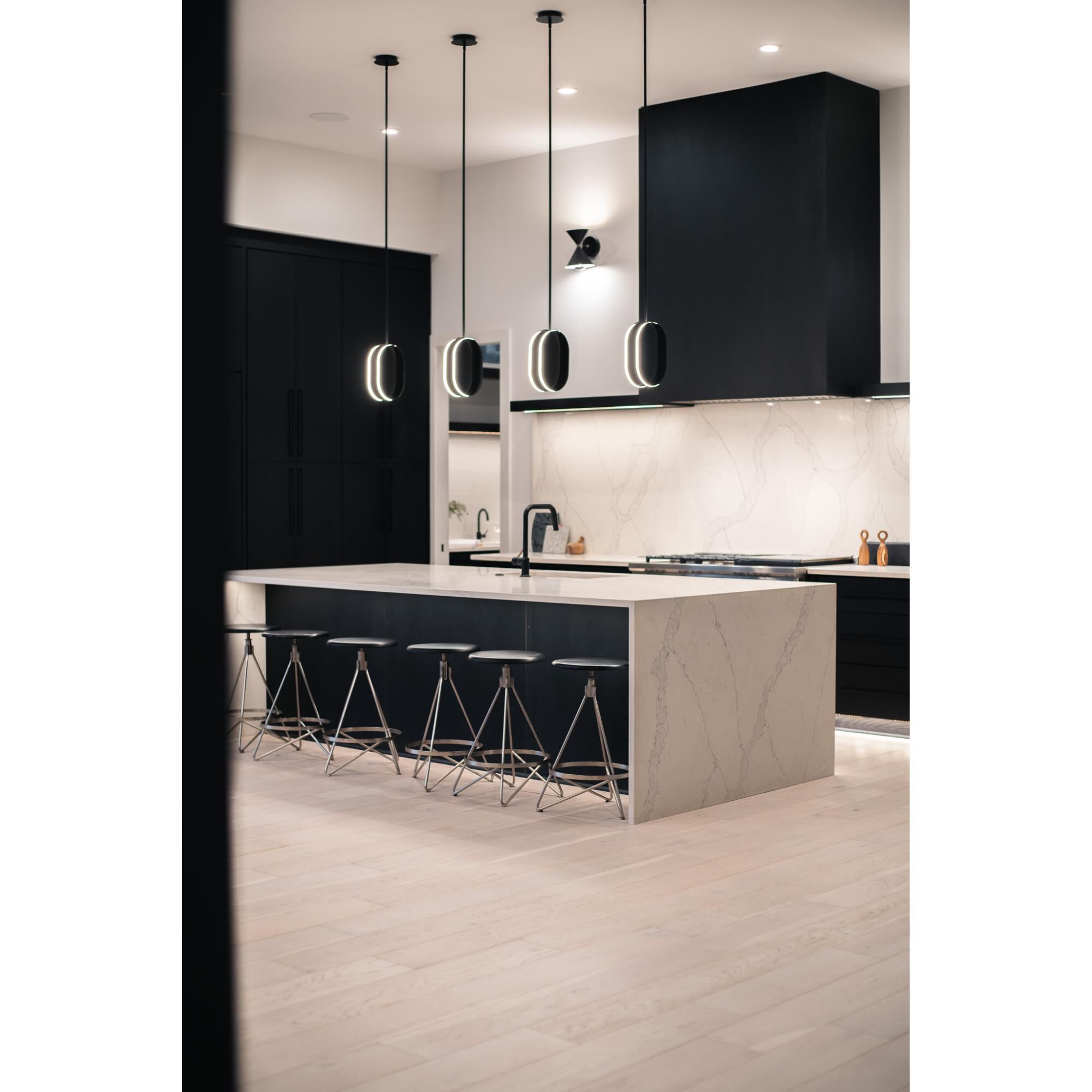 ET2 Lighting Interval 9 Inch LED Mini Pendant