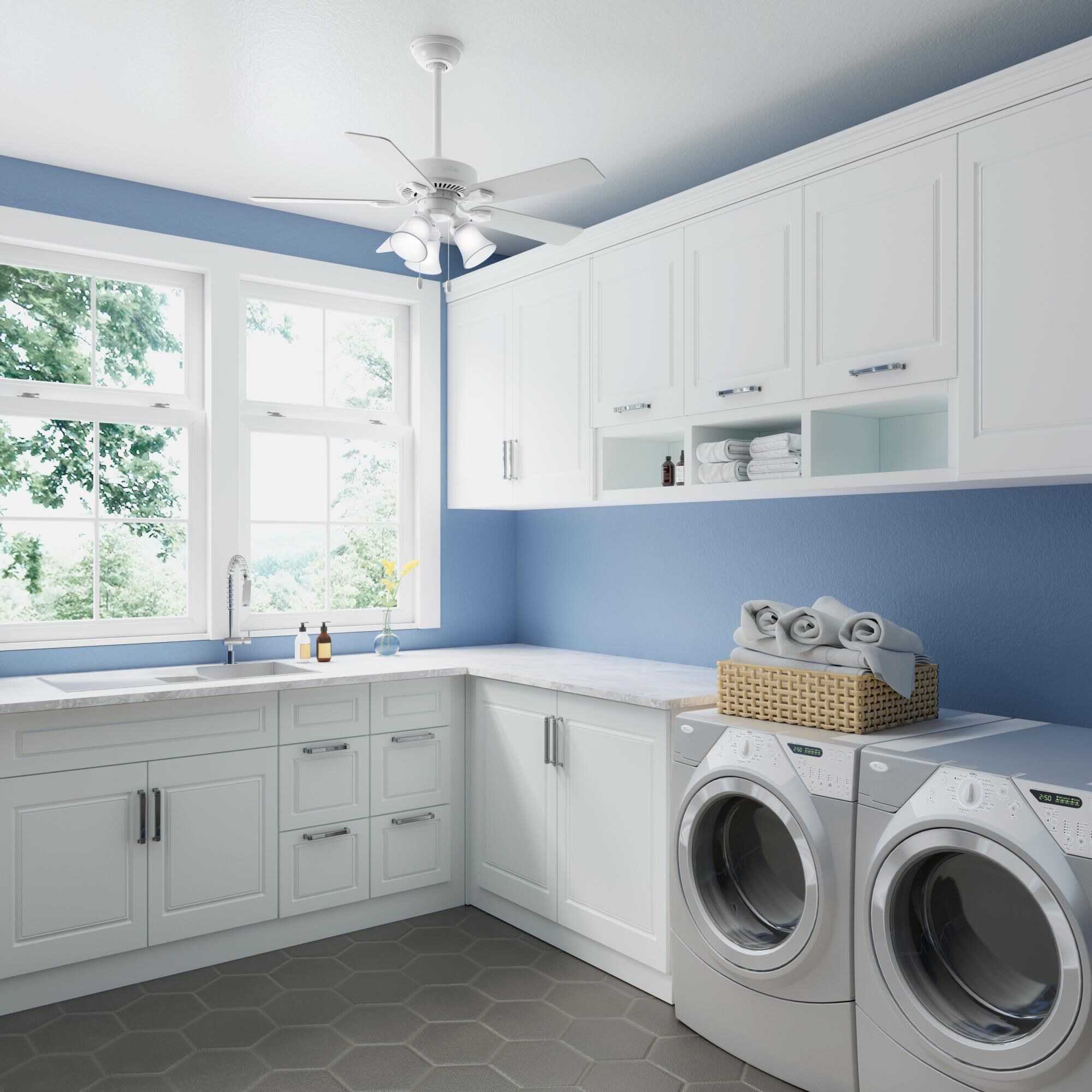 Shown in Fresh White finish and Clear Frosted glass