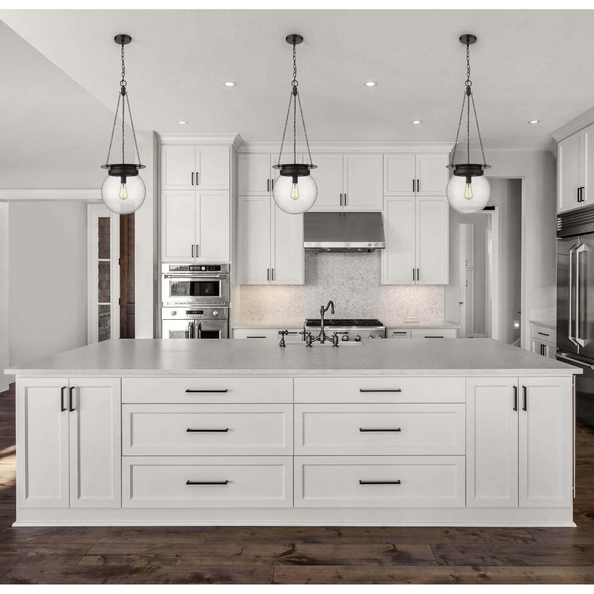 Shown in Matte Black finish and Clear Seedy glass