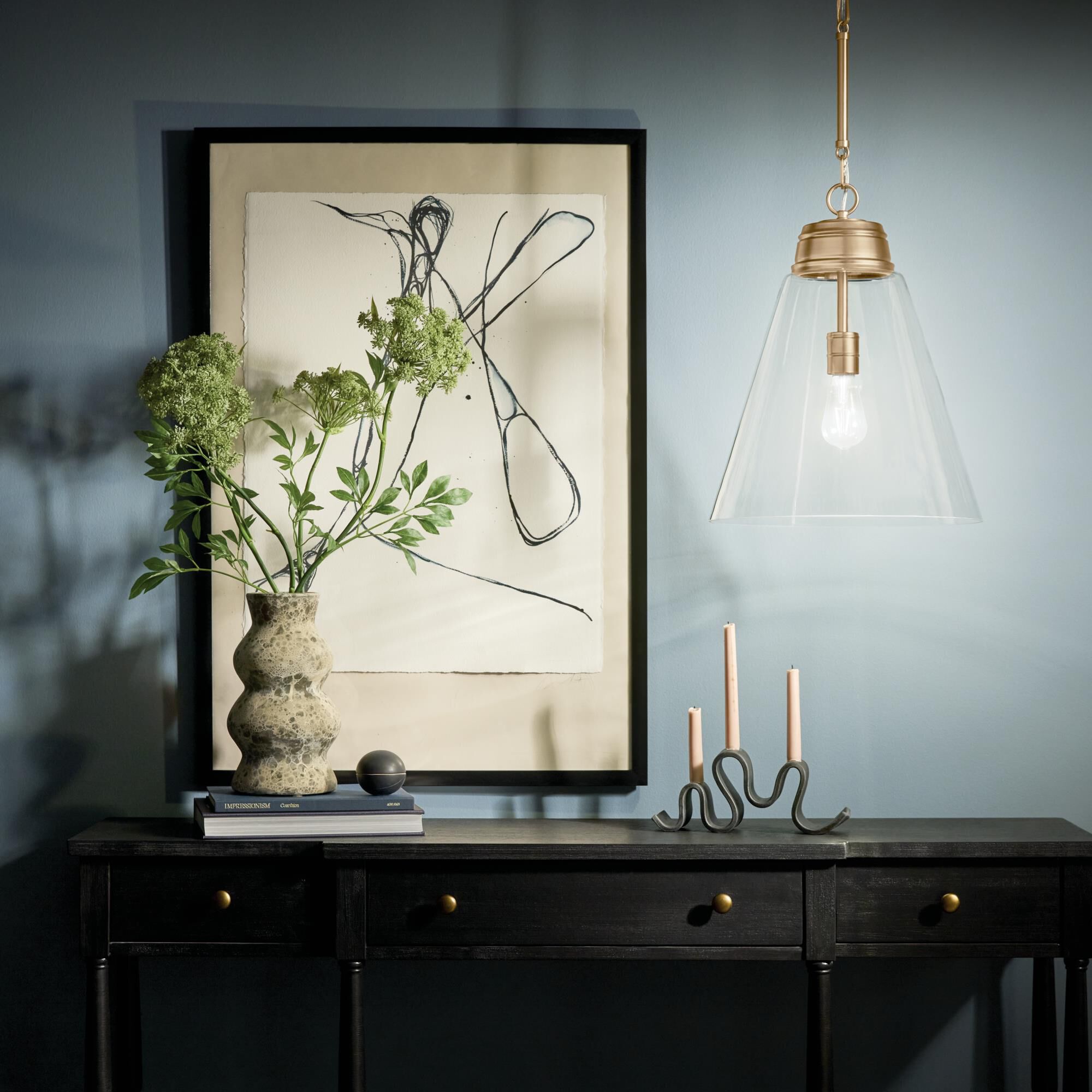 Shown in Champagne Bronze finish and Clear glass