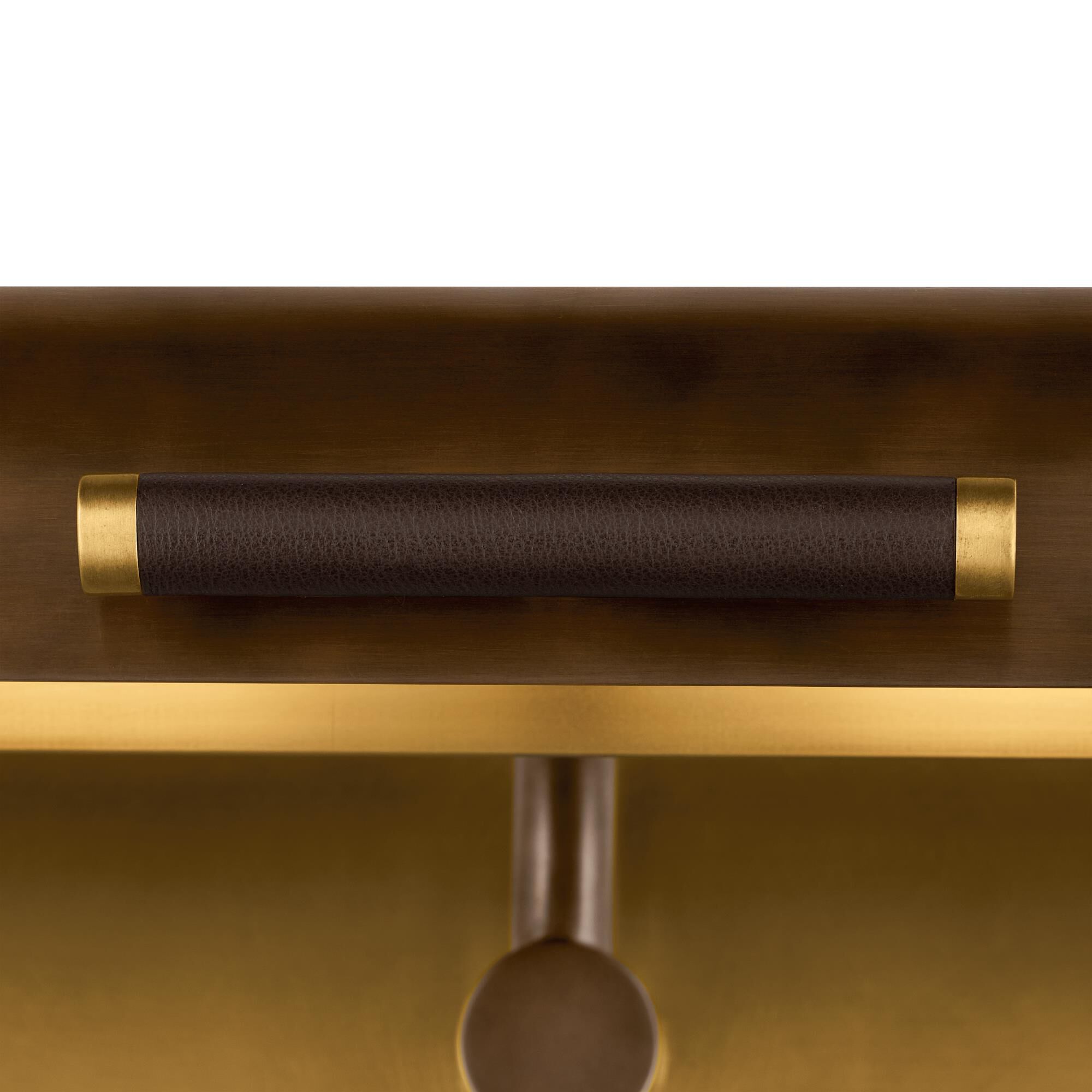 Shown in Lacquered Bronze finish and Metal shade