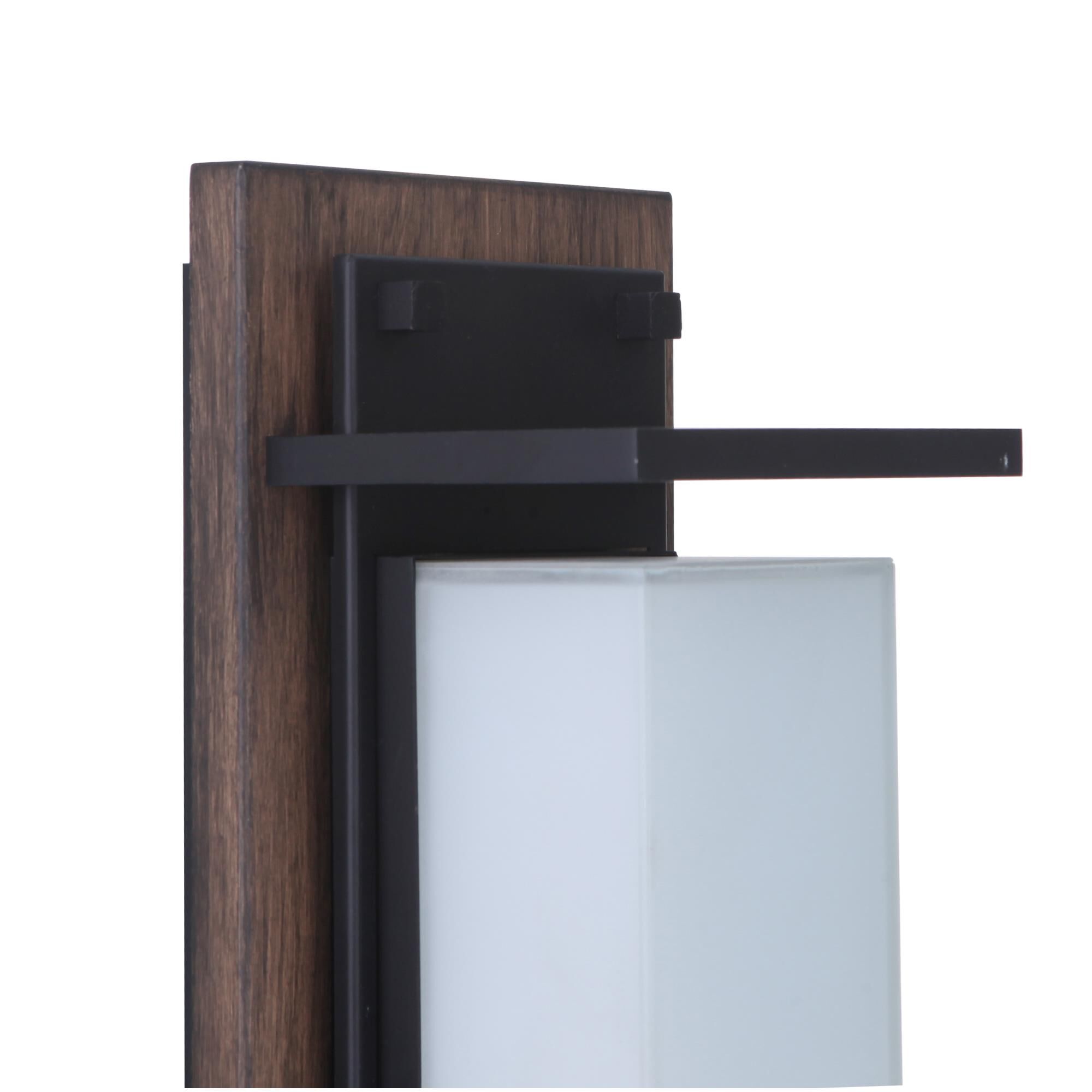 Shown in Whiskey Barrel and Midnight finish