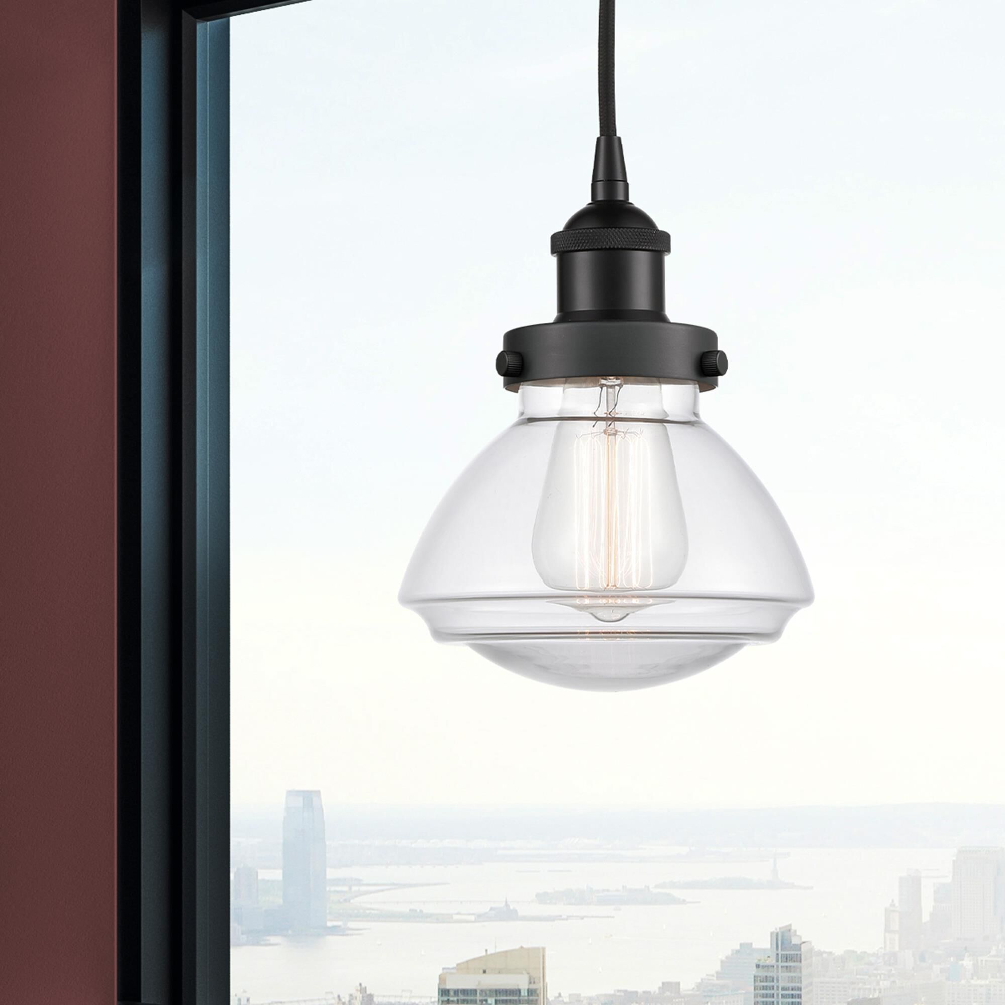 Shown in Matte Black finish and Clear glass