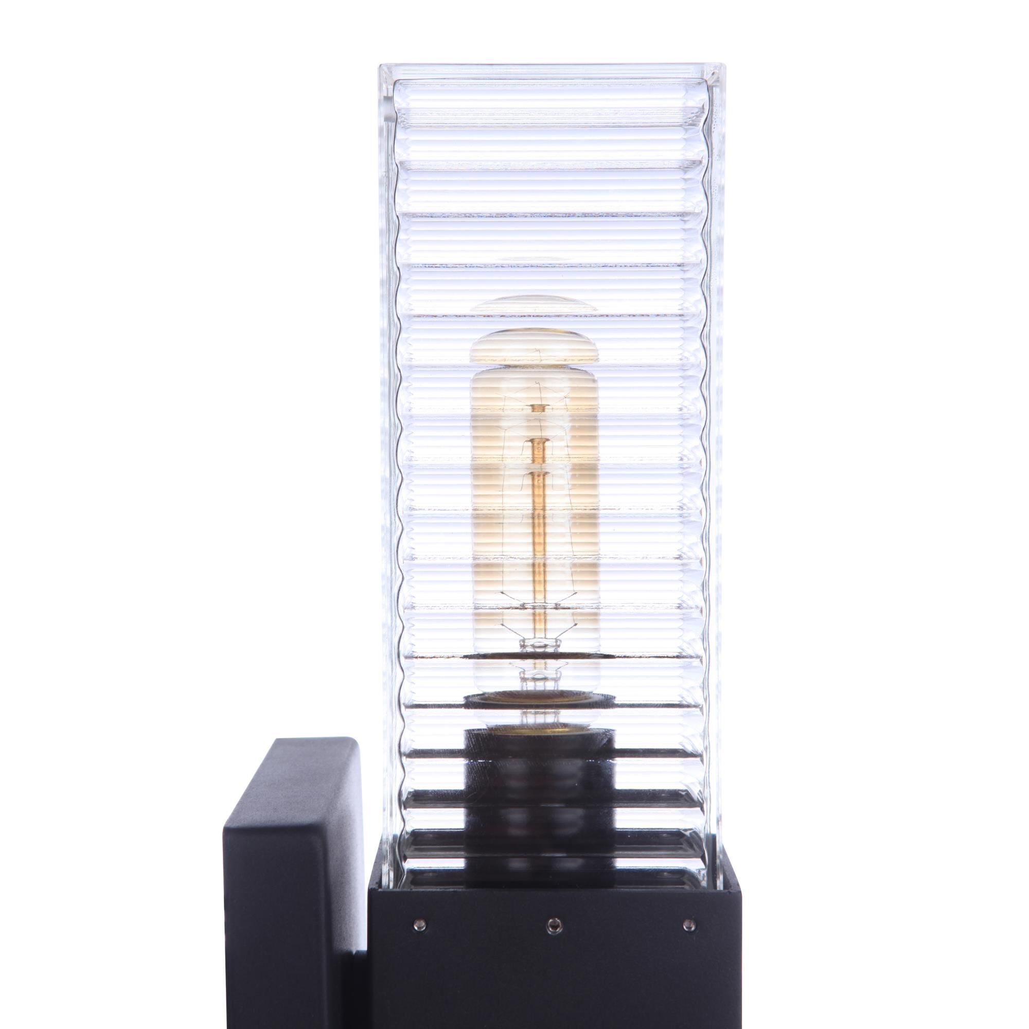 Shown in Midnight finish