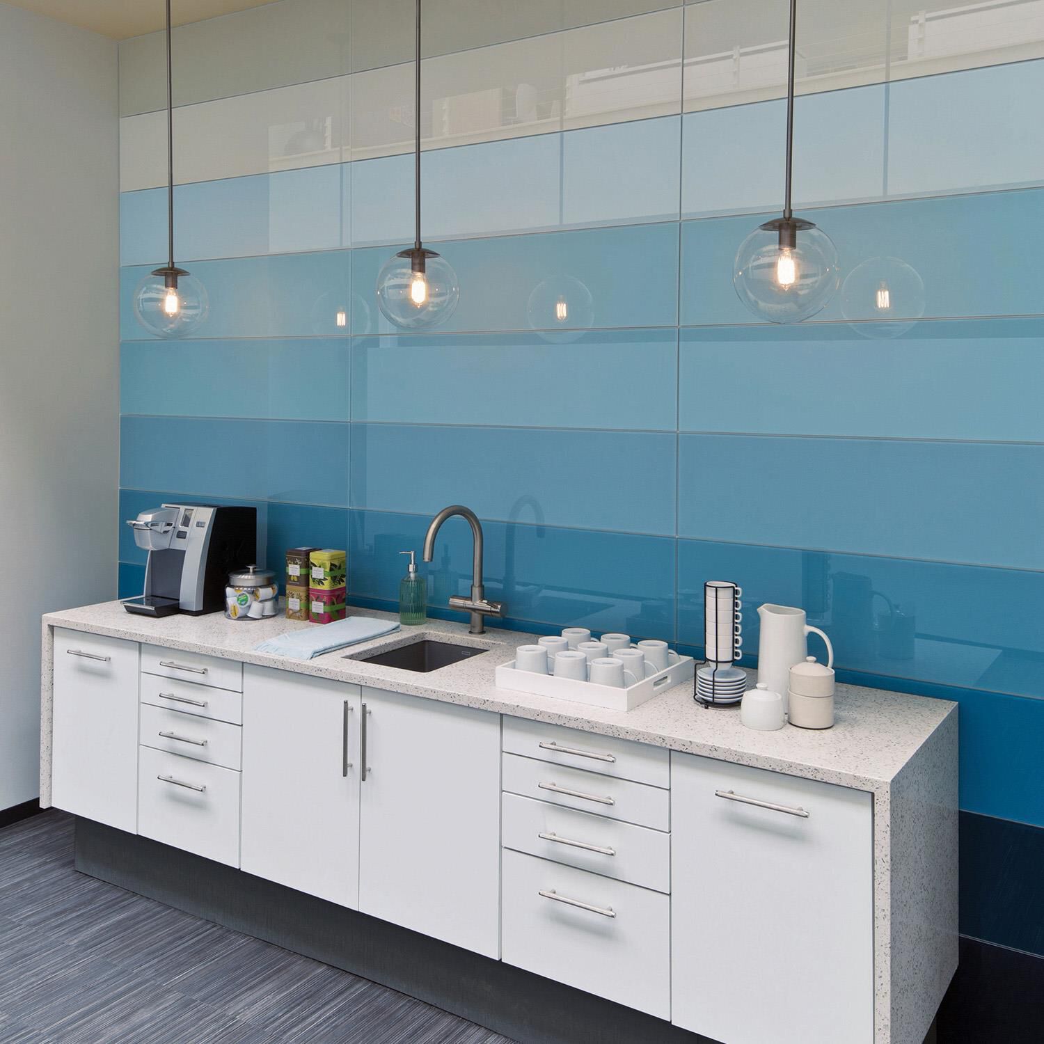 Shown in Polished Antique Nickel finish and Clear glass