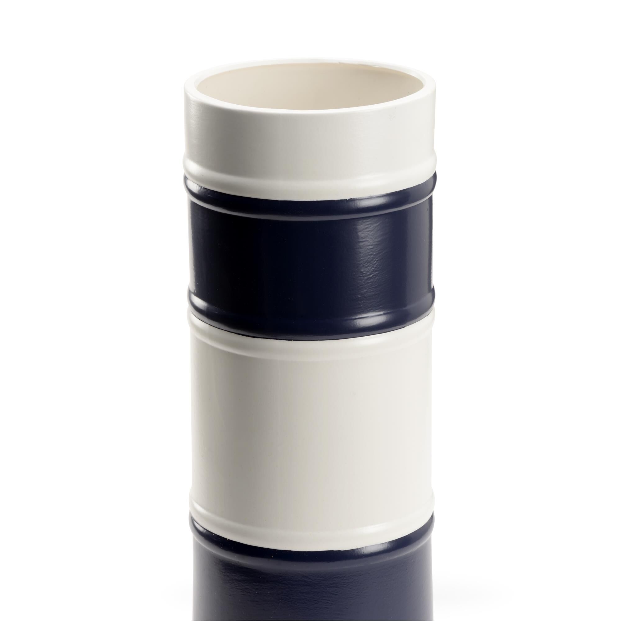 Shown in Matte White/Navy finish