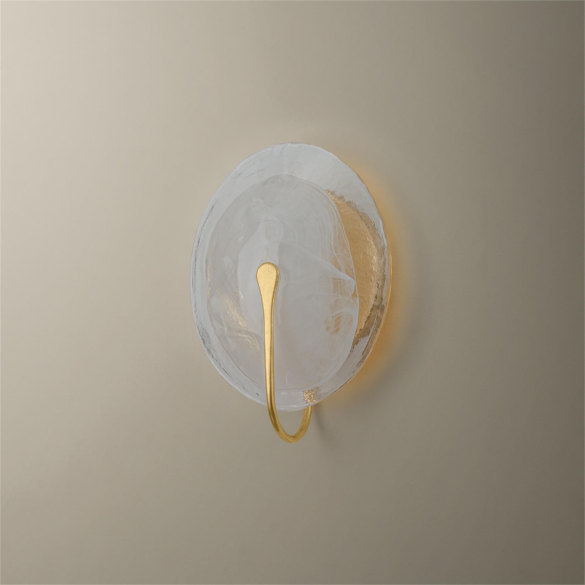 Shown in Vintage Gold Leaf finish and Remolino Blanco shade