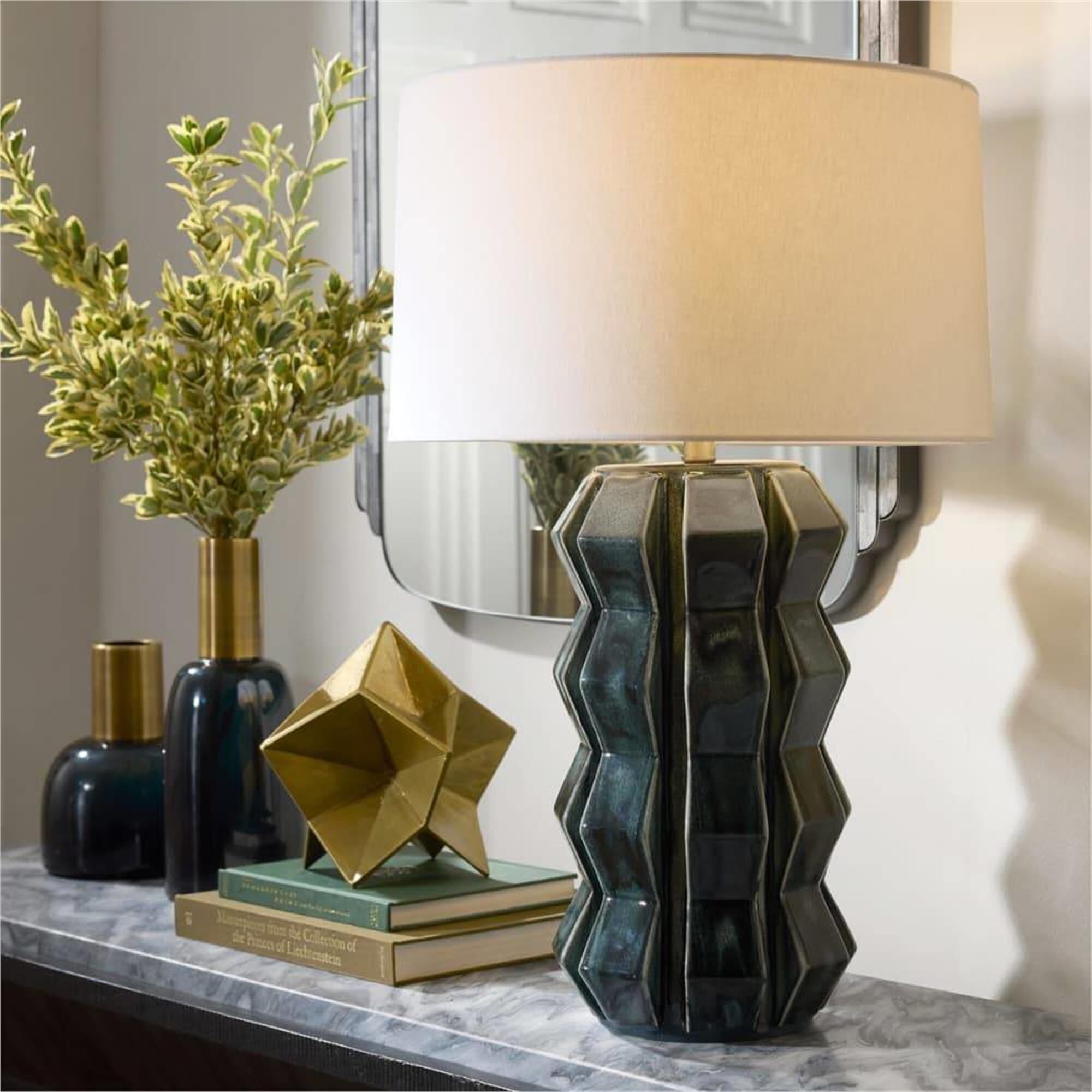 Shown in Ocean Reactive finish