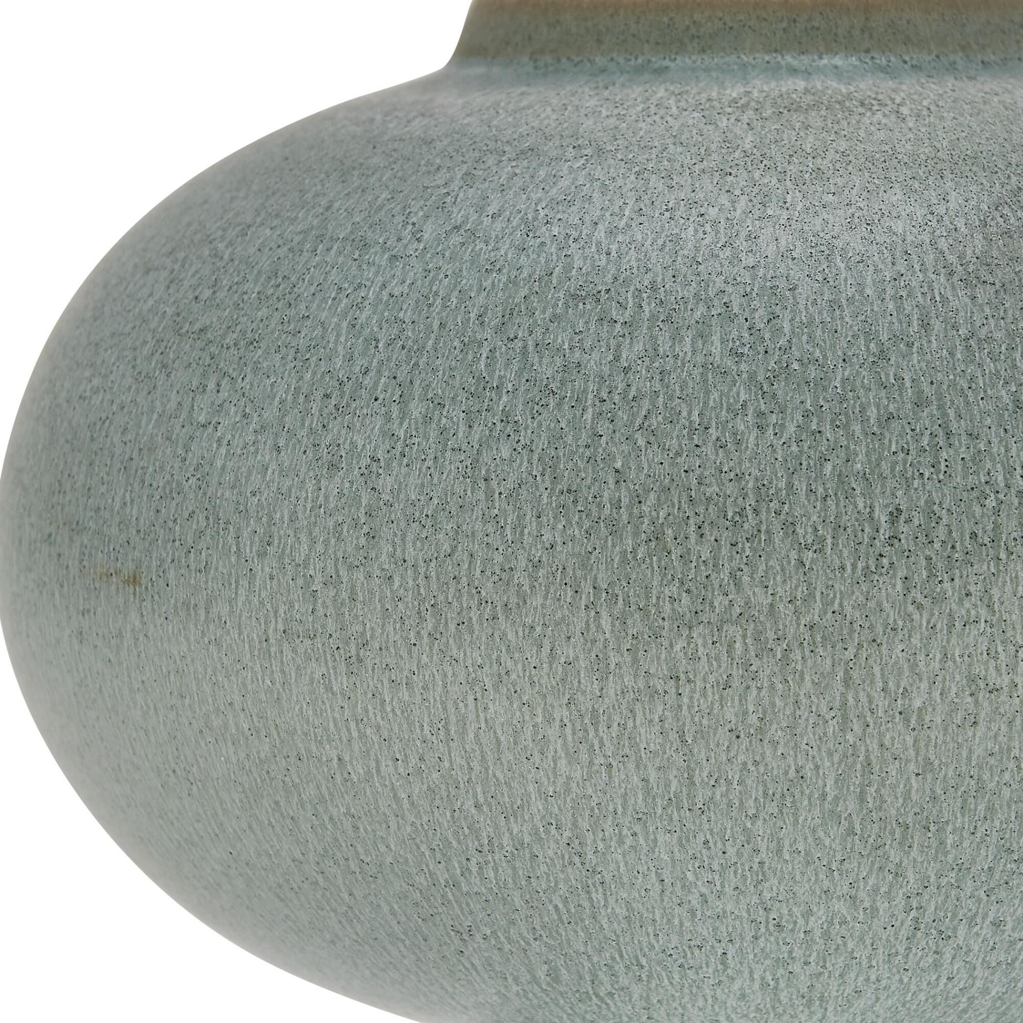 Shown in Blue finish and Round with Liner shade