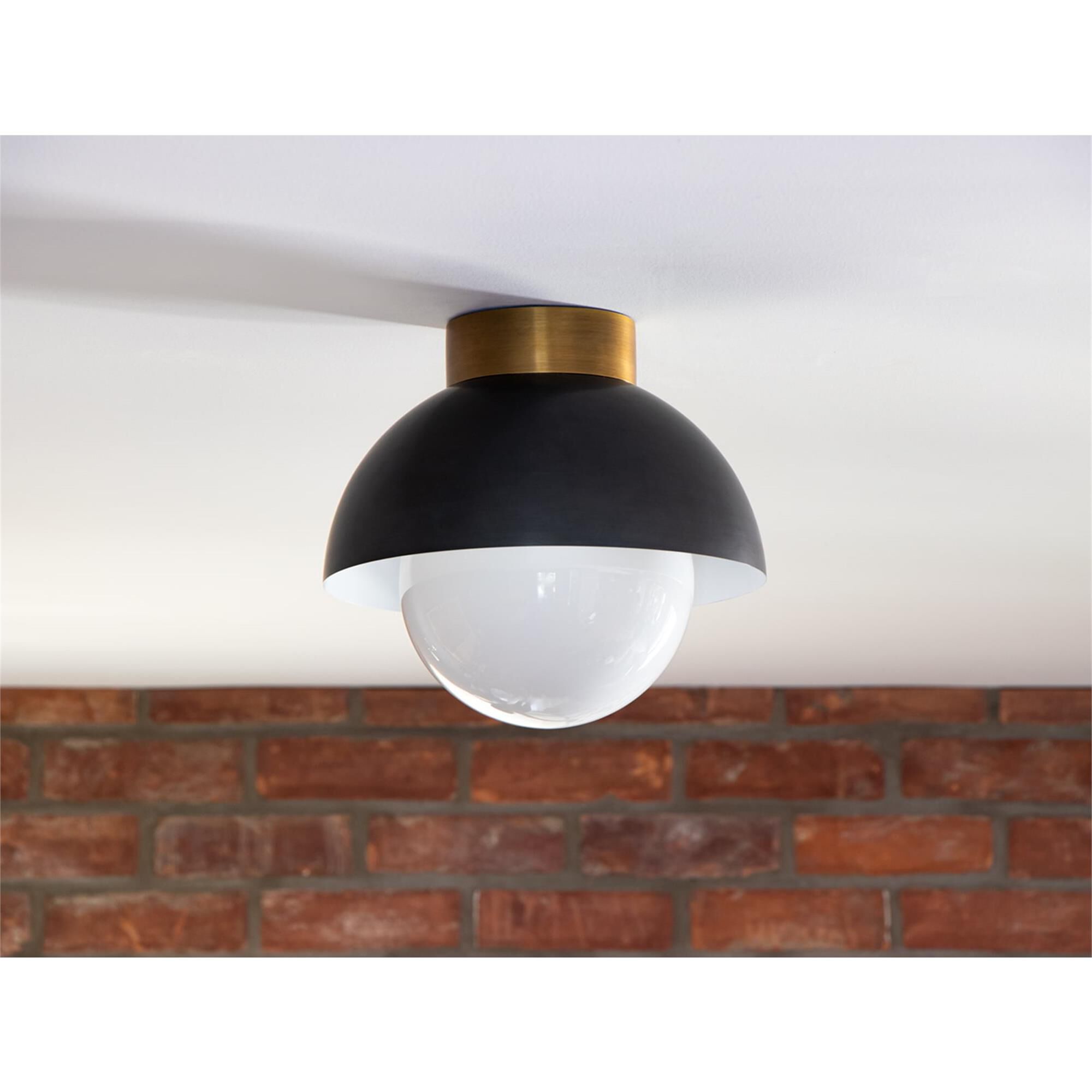 Shown in Oil Rubbed Bronze and Natural Brass finish