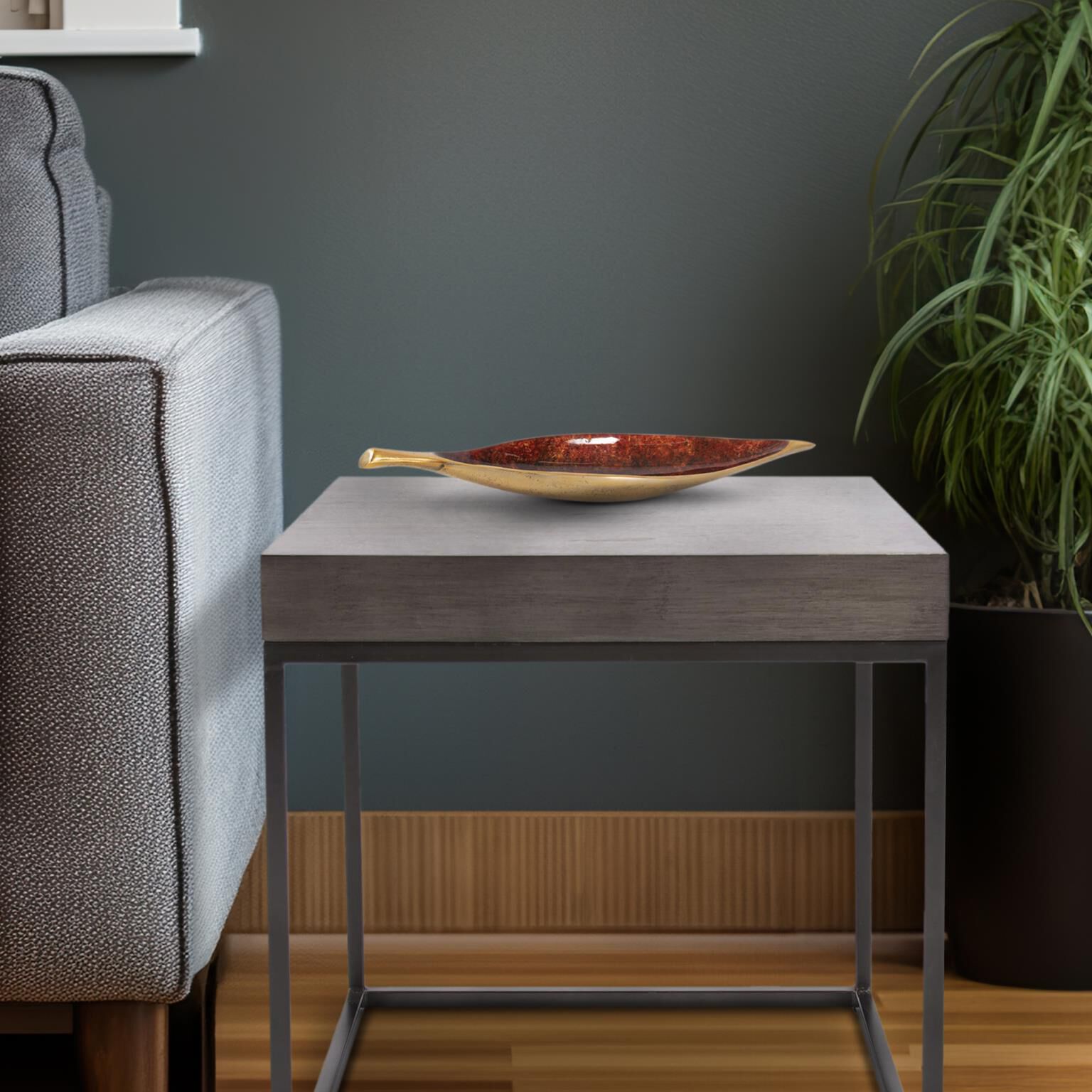 Shown in Glossy/Textured finish