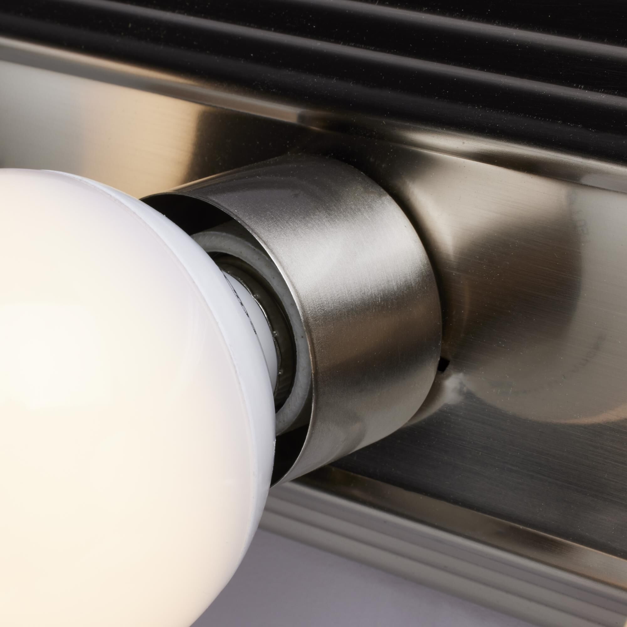 Racetrack 18 Inch 3 Light Bath Vanity Light by Nuvo Lighting