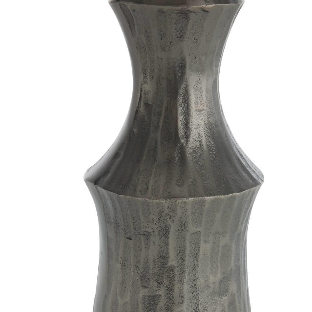 Shown in Graphite finish