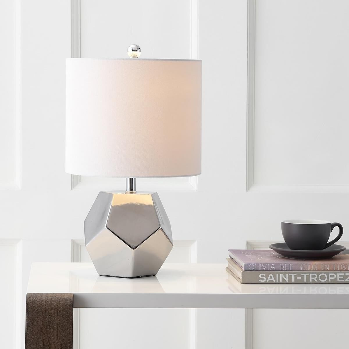 Hanton 17 Inch Table Lamp by Safavieh