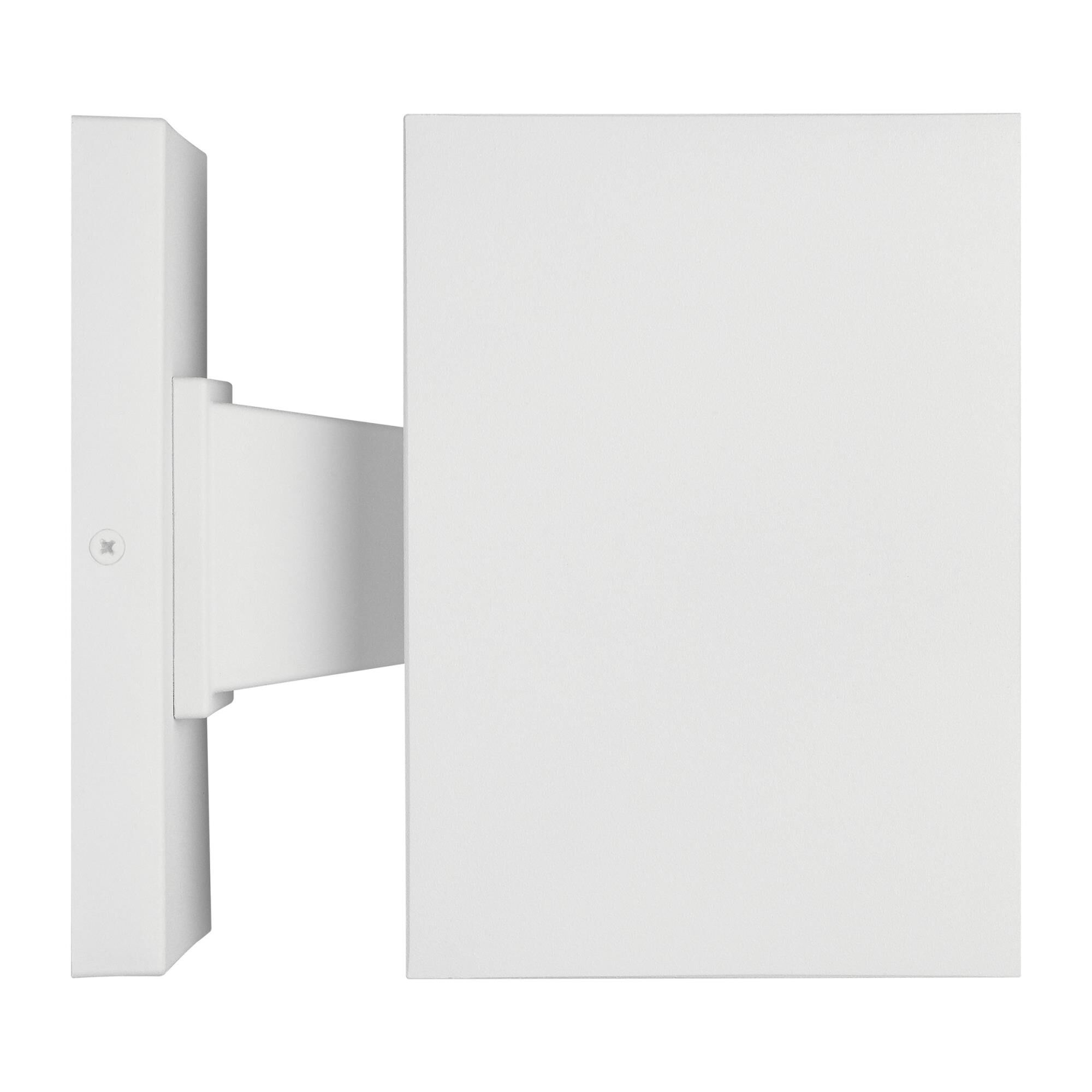 Shown in Outdoor Textured White finish