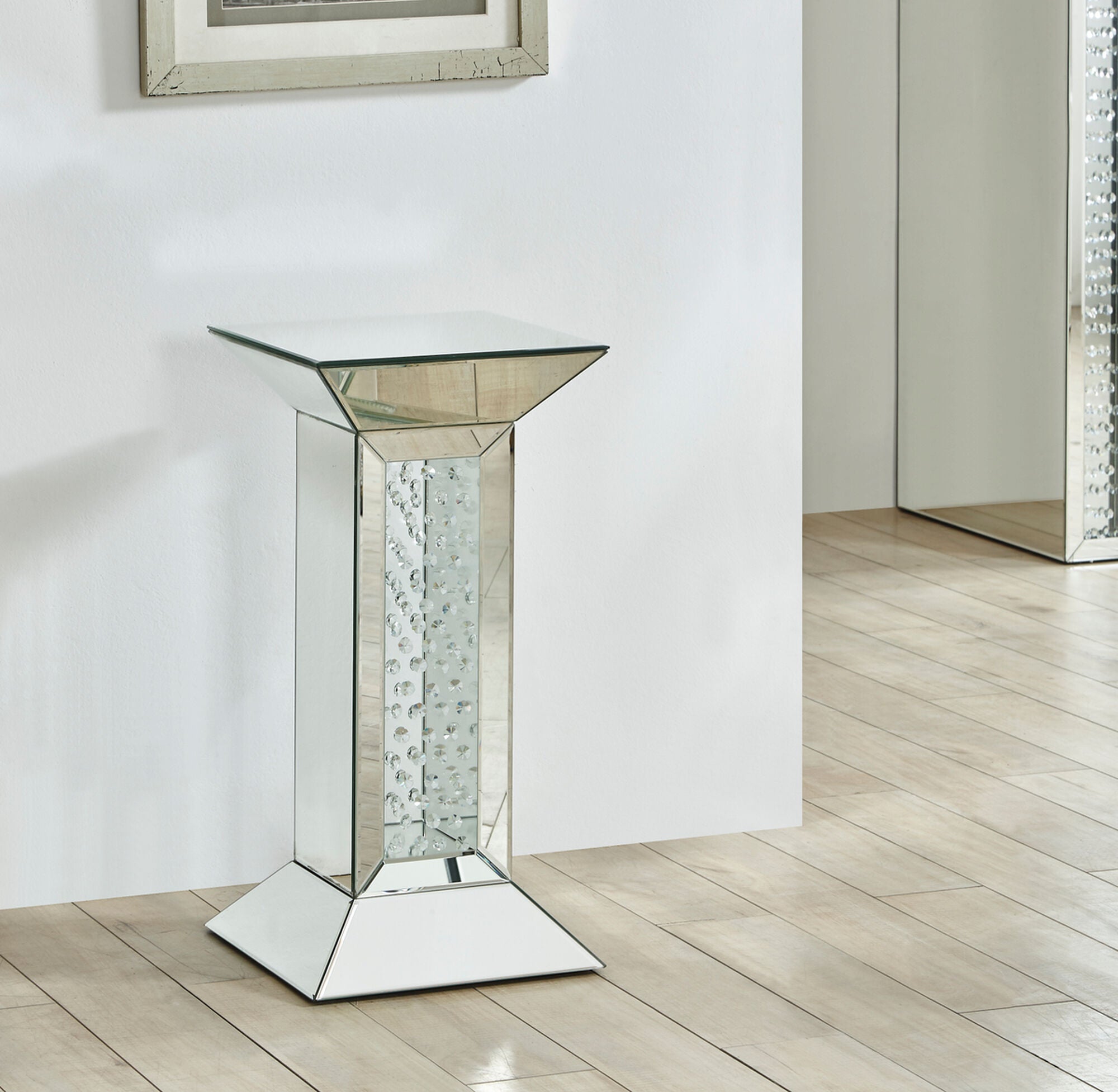Shown in Clear finish