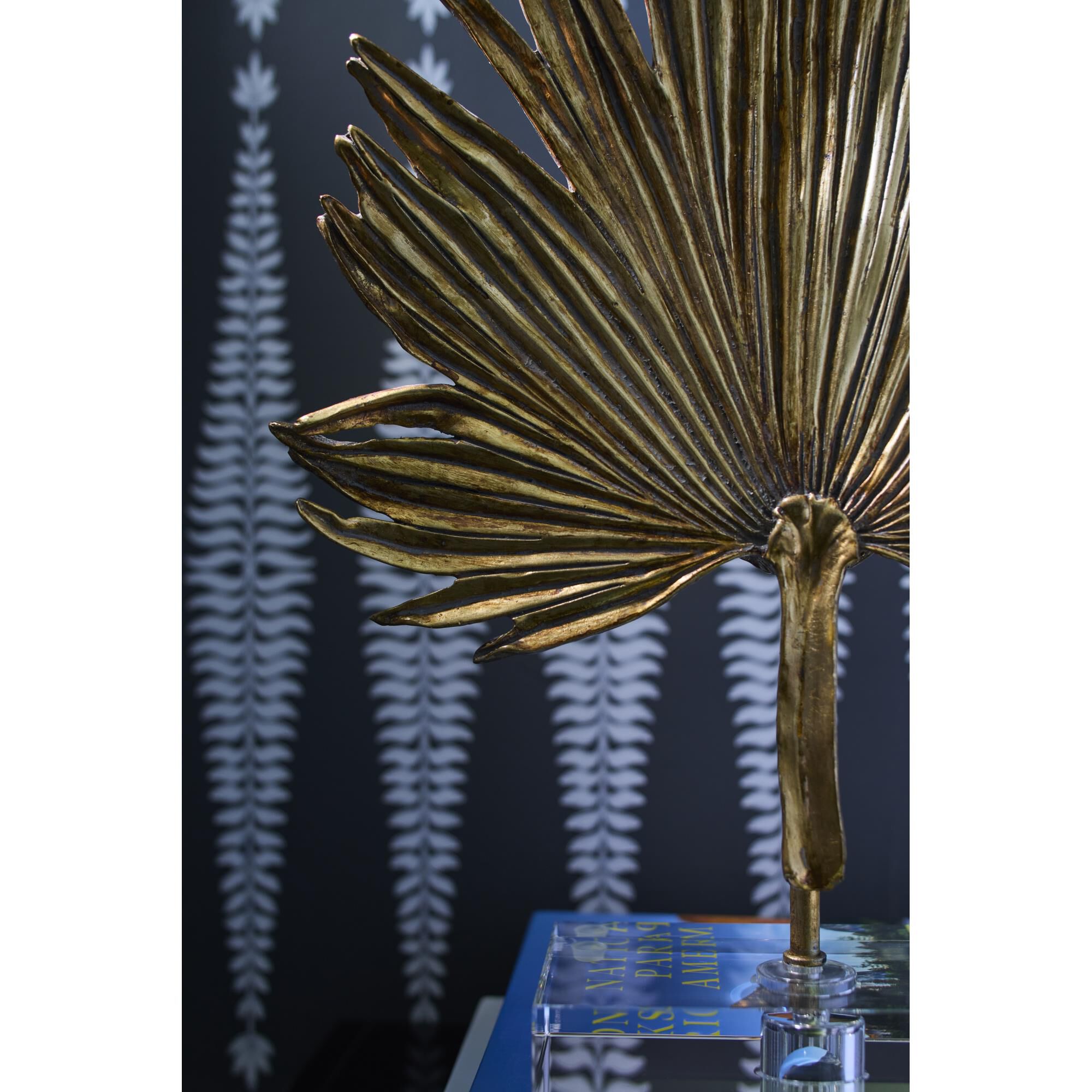 Shown in Metallic Gold/Clear finish and Crystal glass