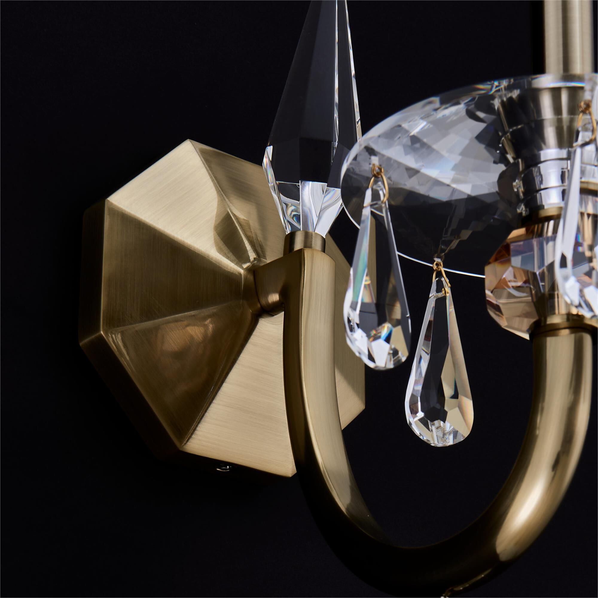 Passo Medium Wall Sconce,