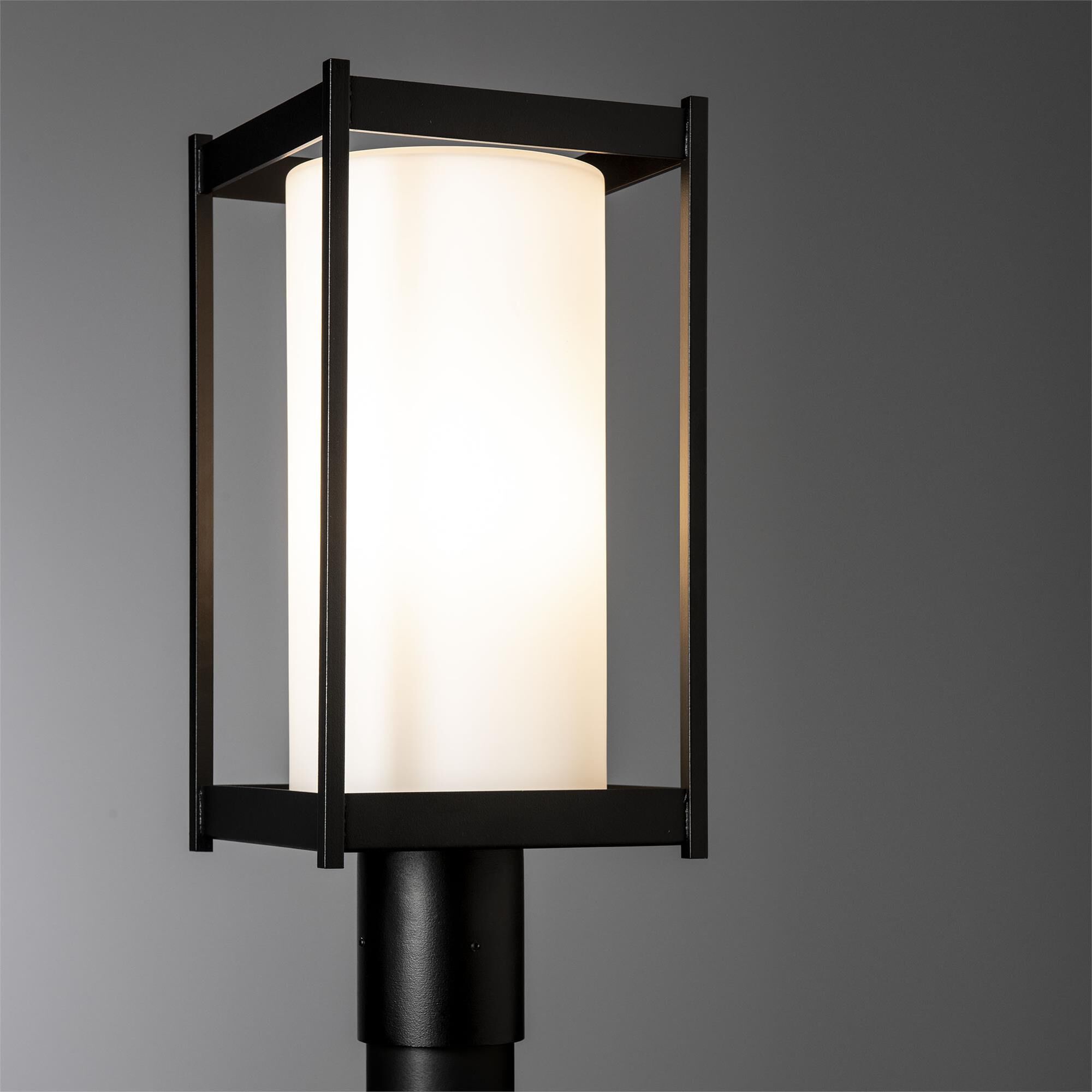 Hubbardton Forge Cela 18 Inch Tall Outdoor Post Lamp