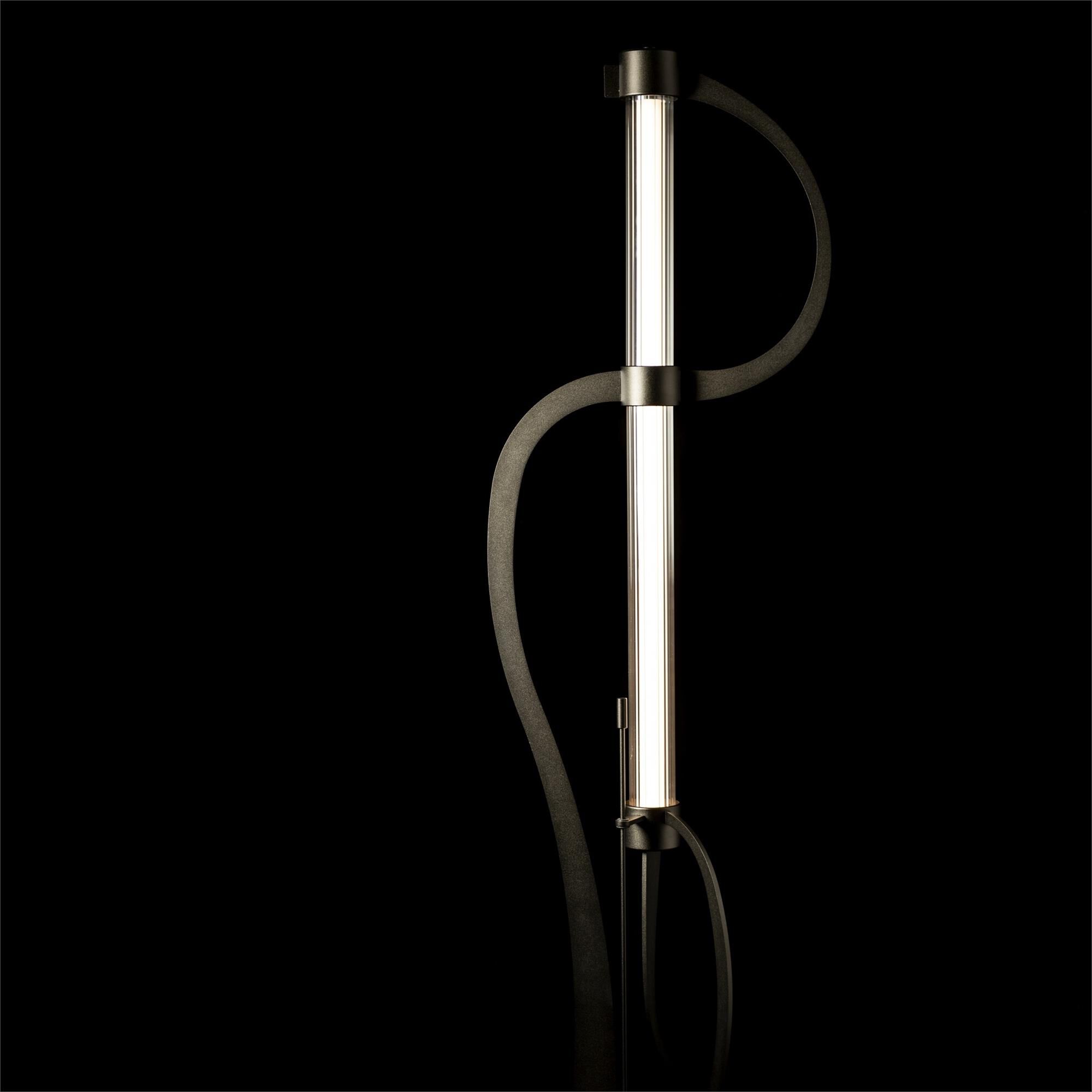 Shown in Oil Rubbed Bronze finish and Clear glass