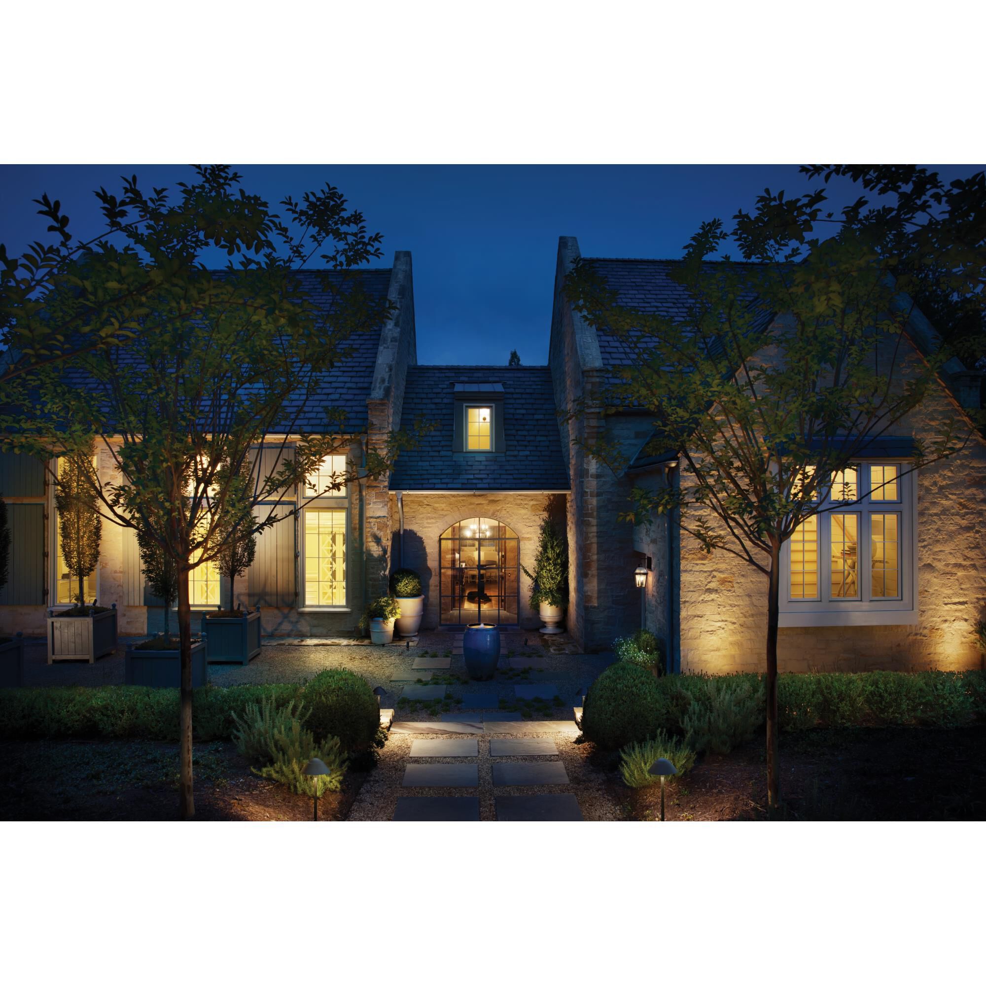 Hinkley Lighting Sag Harbor 21 Inch Tall Outdoor Wall Light