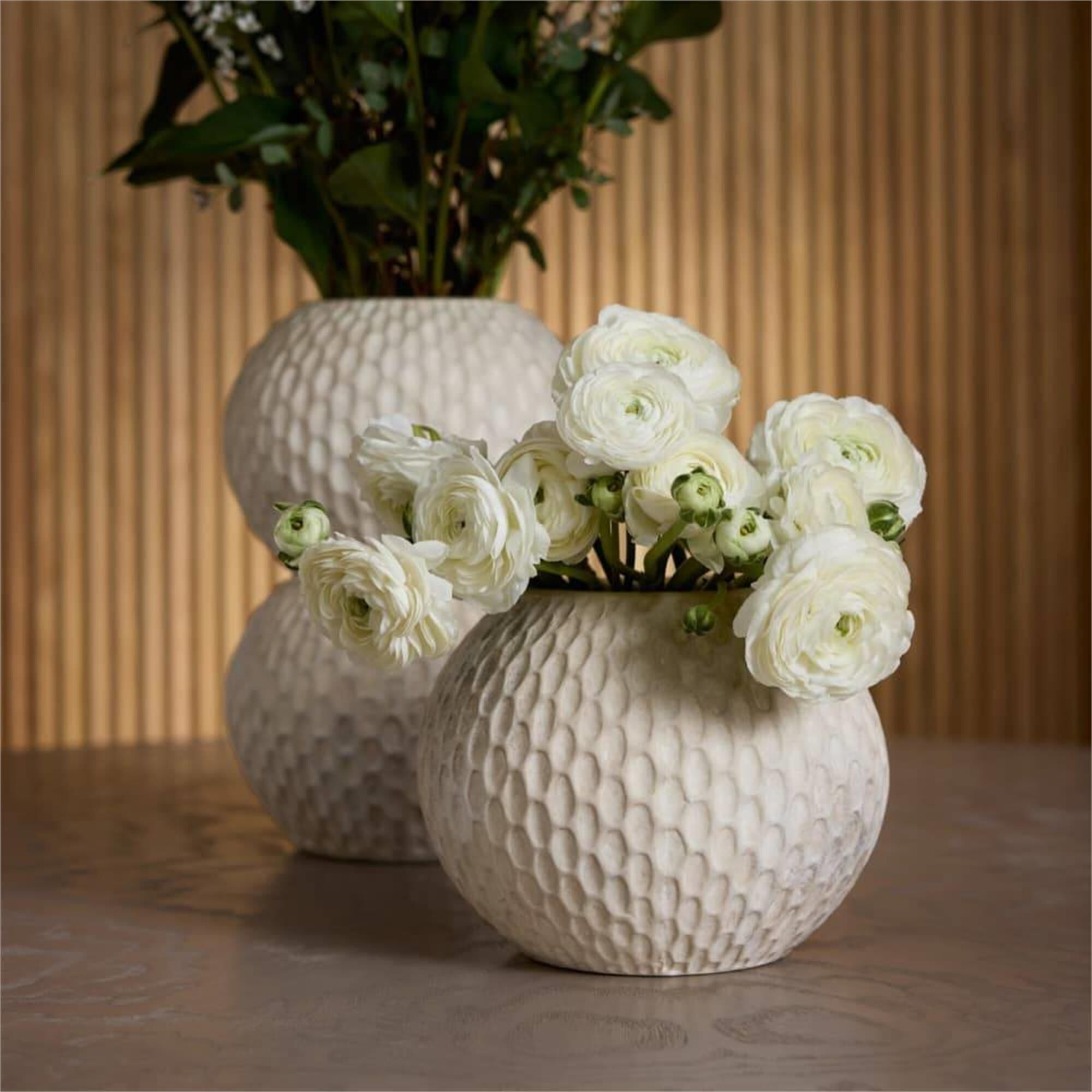 Shown in Egg Shell finish