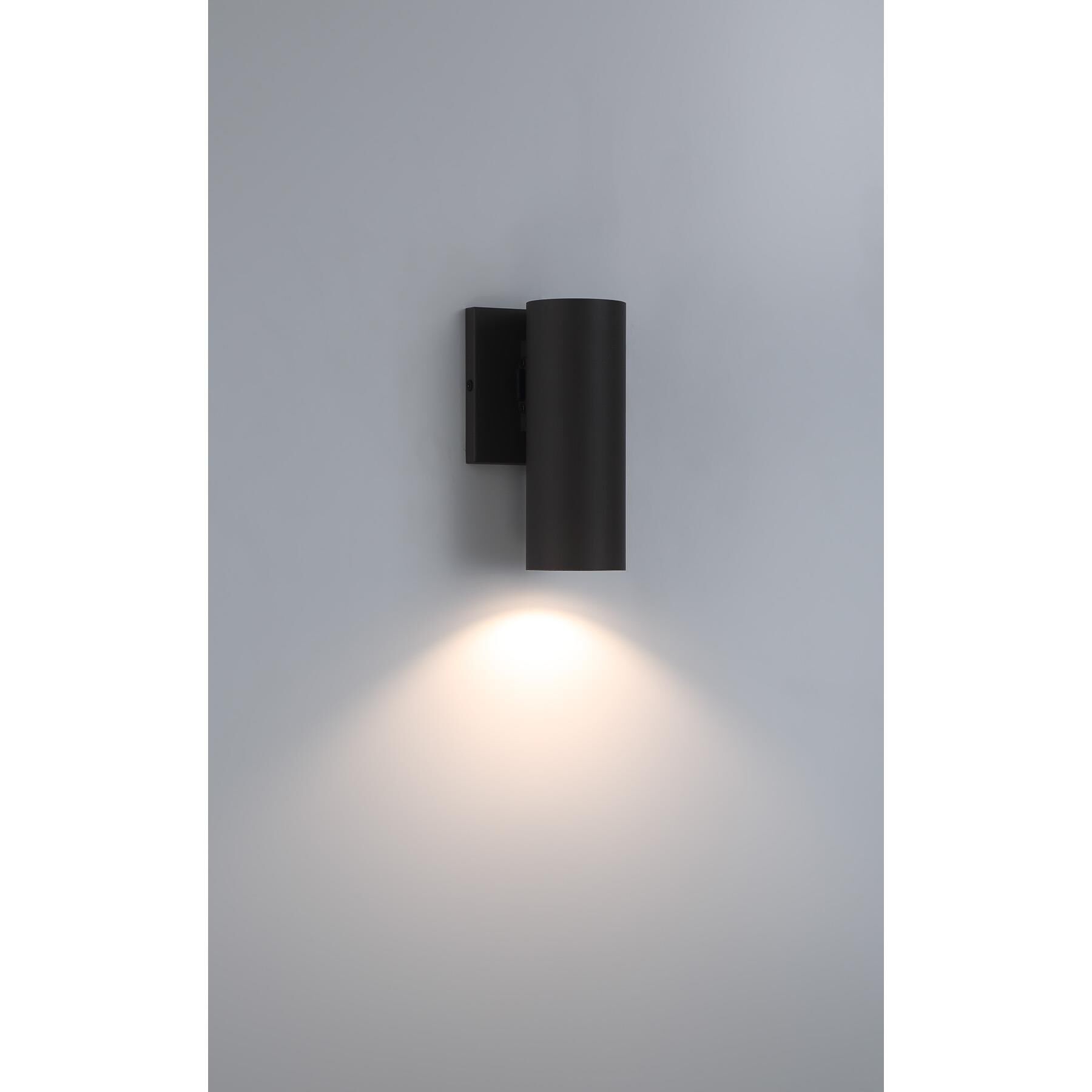 Kelley 8 Inch Outdoor Wall Light by Savoy House