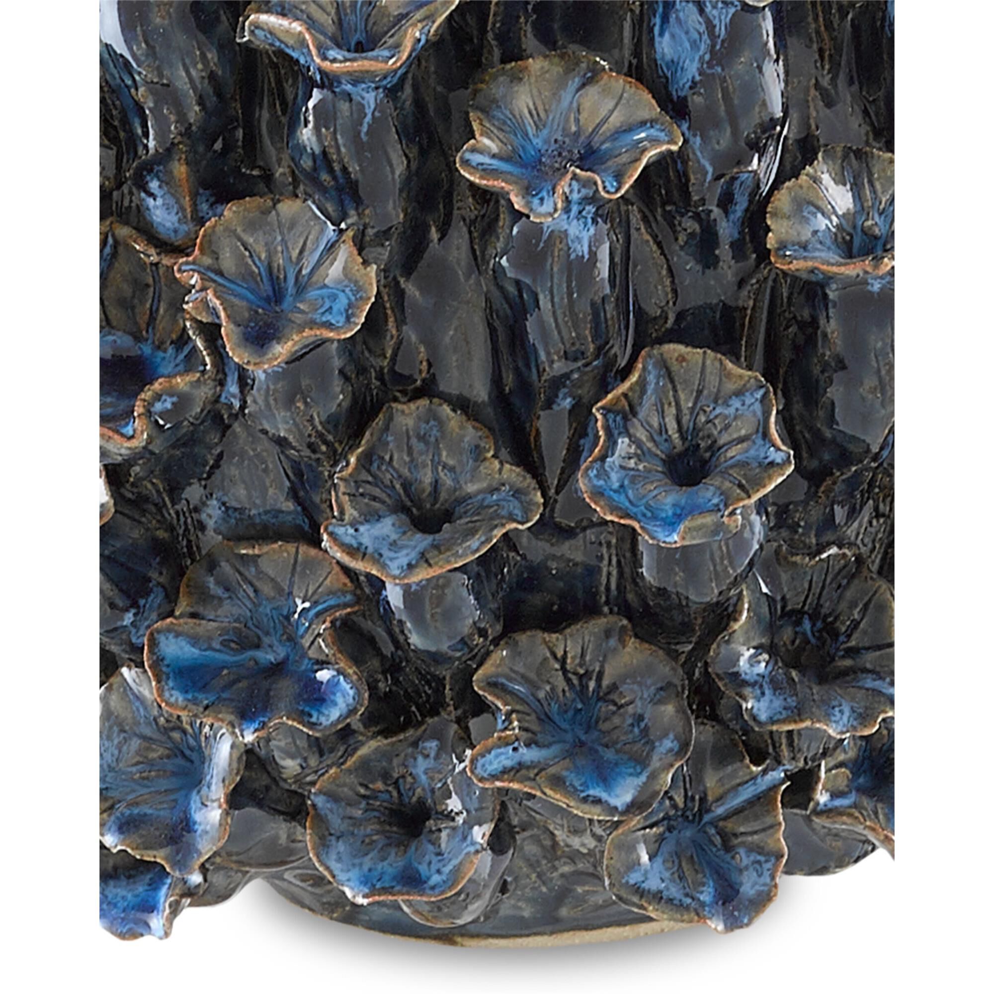 Manitapi Vase,