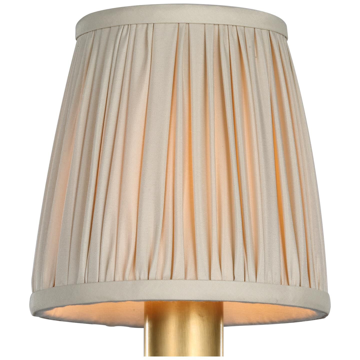 Shown in Pleated Champagne Silk finish