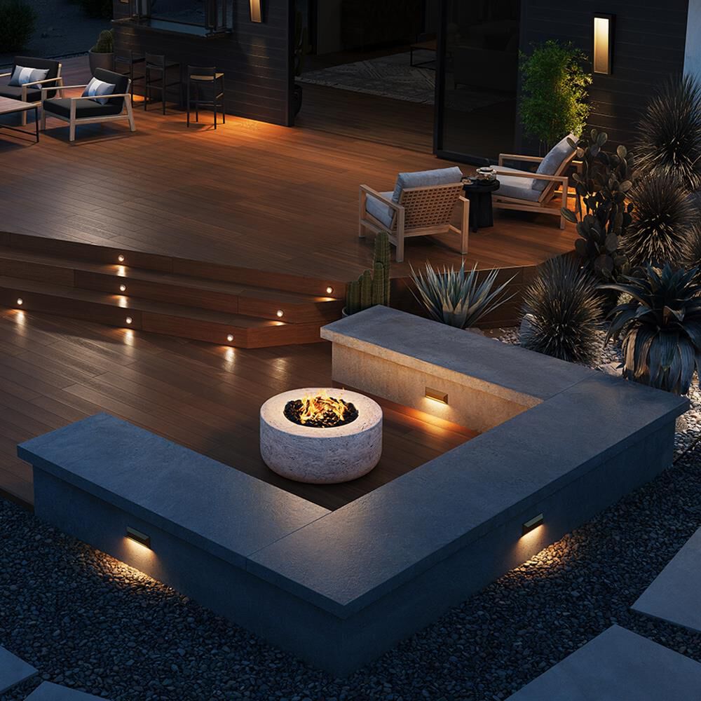 Hinkley Lighting Nuvi 2 Watt LED Deck Light