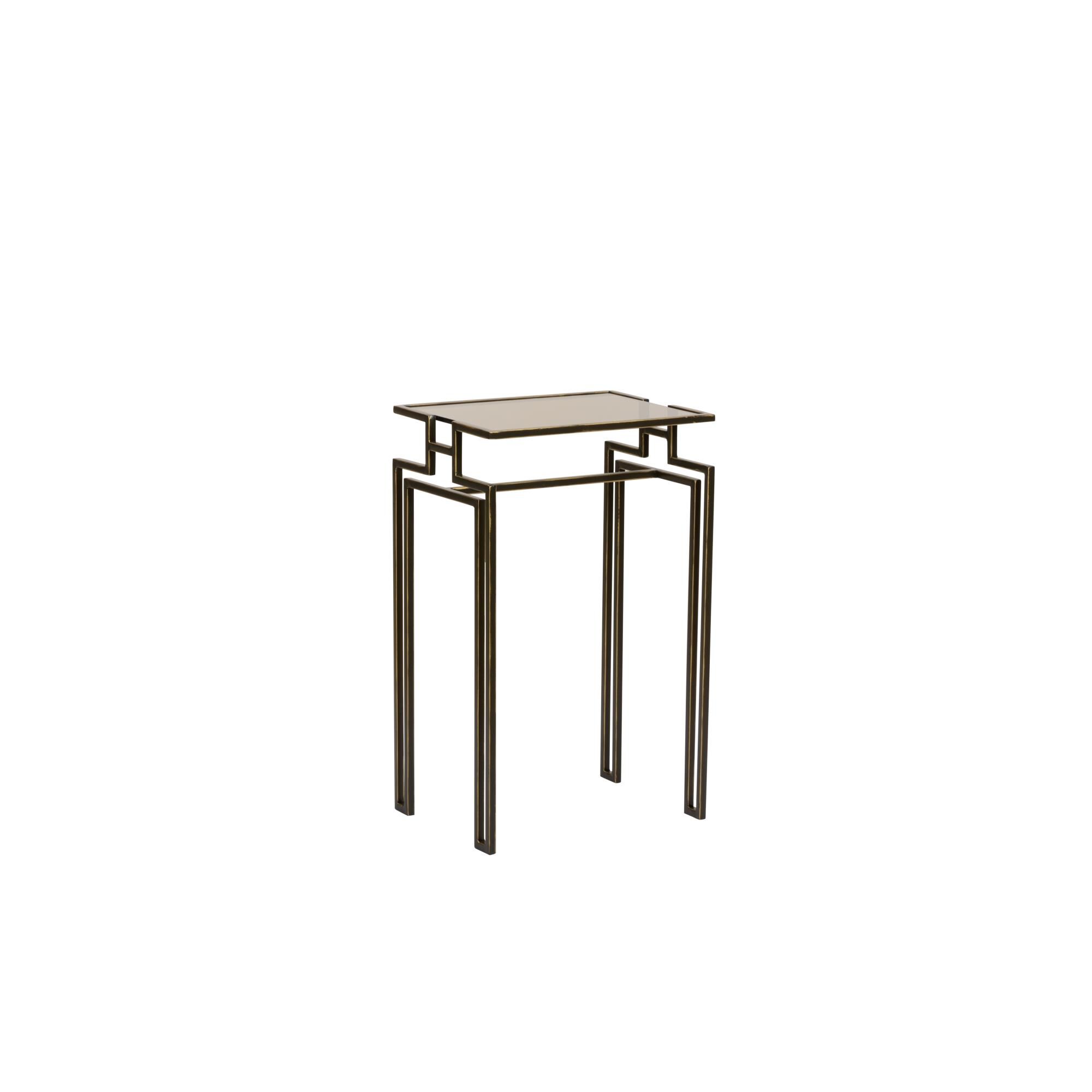 Shown in Bronze and Smoky finish