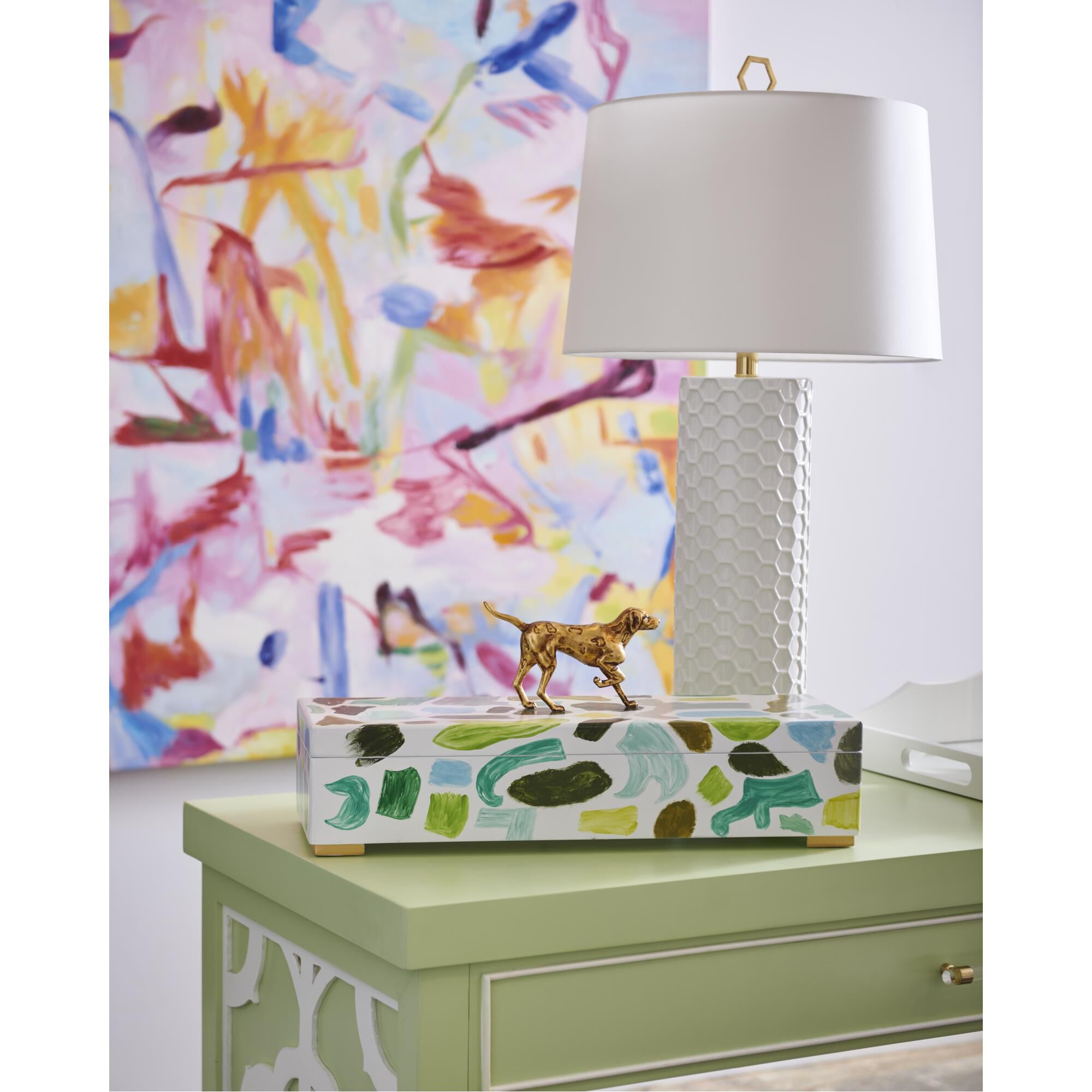 Shown in White Glaze/Clear finish and Acrylic glass and Off White shade