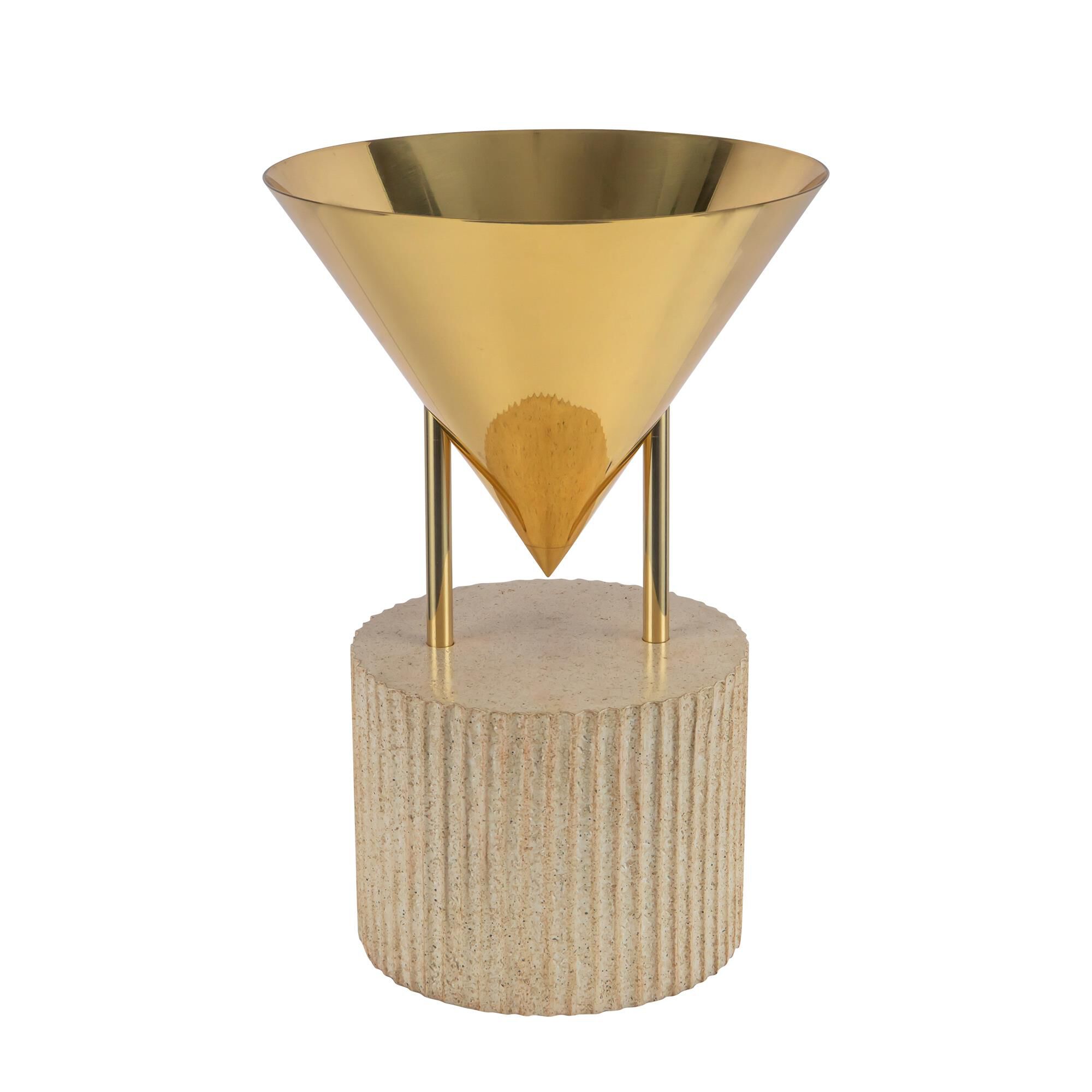 Shown in Patina Brass finish and Brass shade