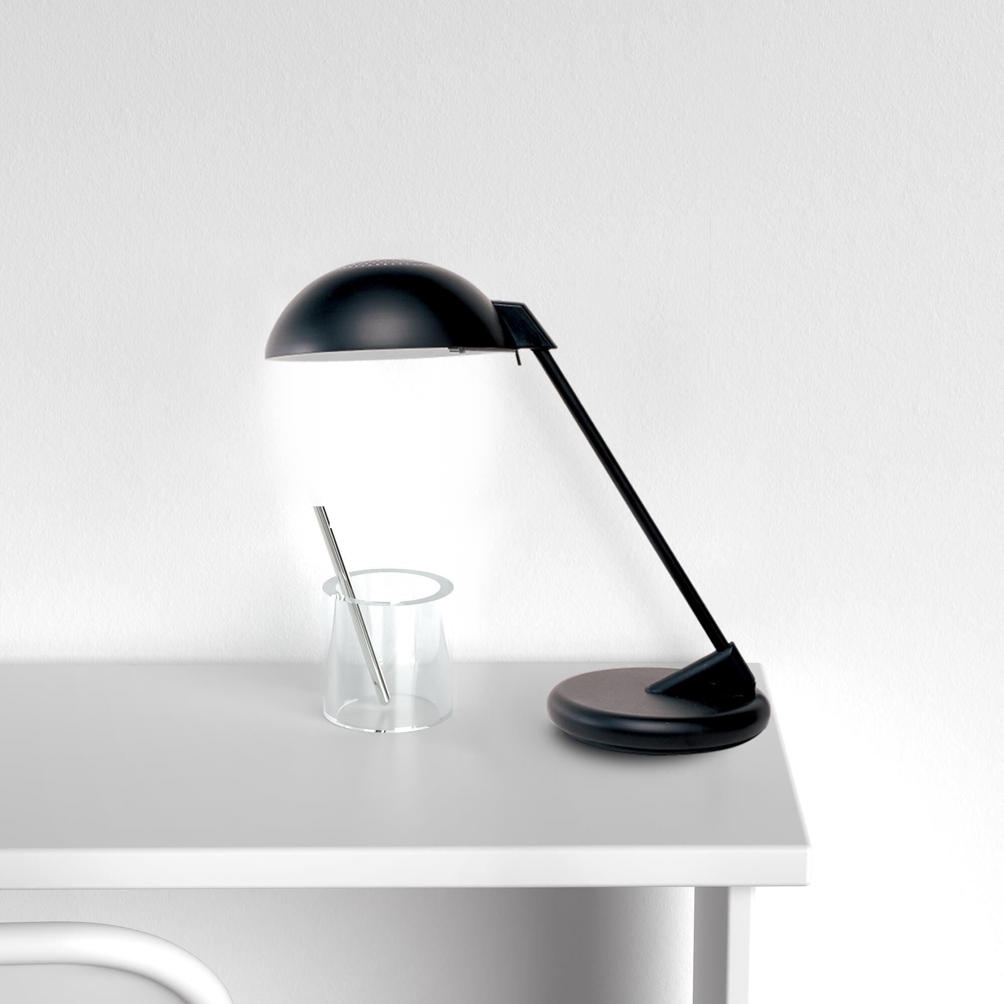 17 Inch Desk Lamp by Dainolite