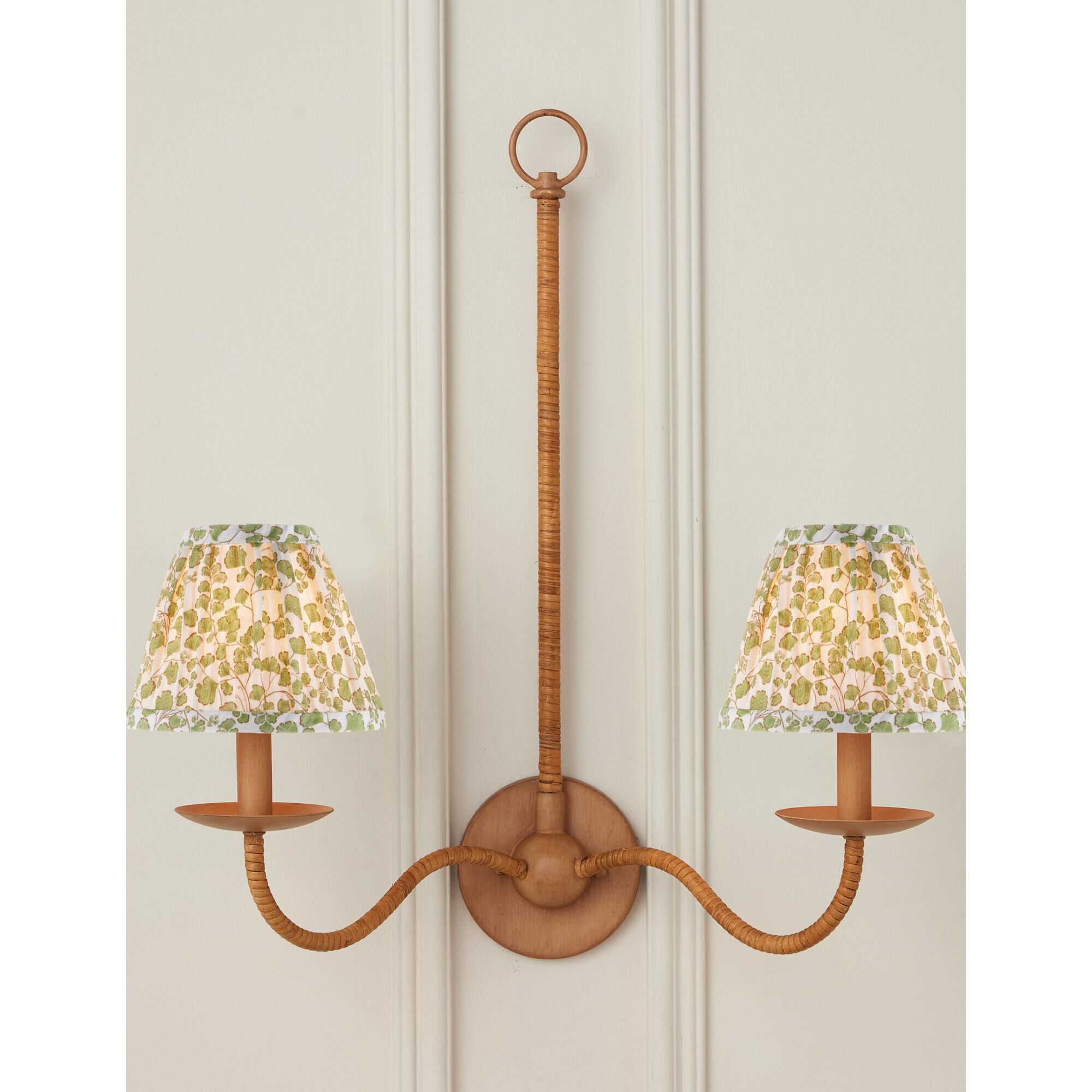 Shown in Green and Ivory finish