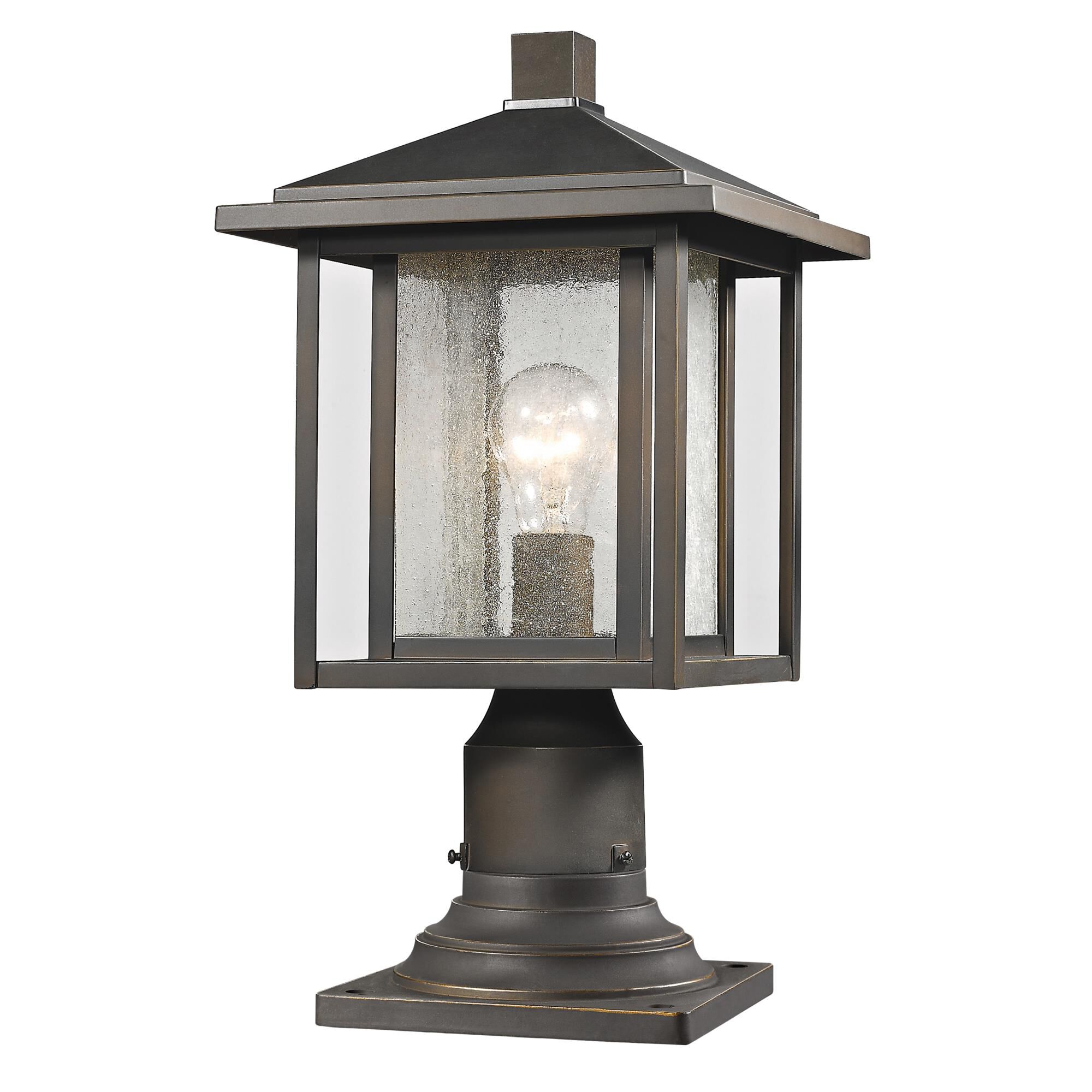 Shown in Oil Rubbed Bronze finish and Glass shade