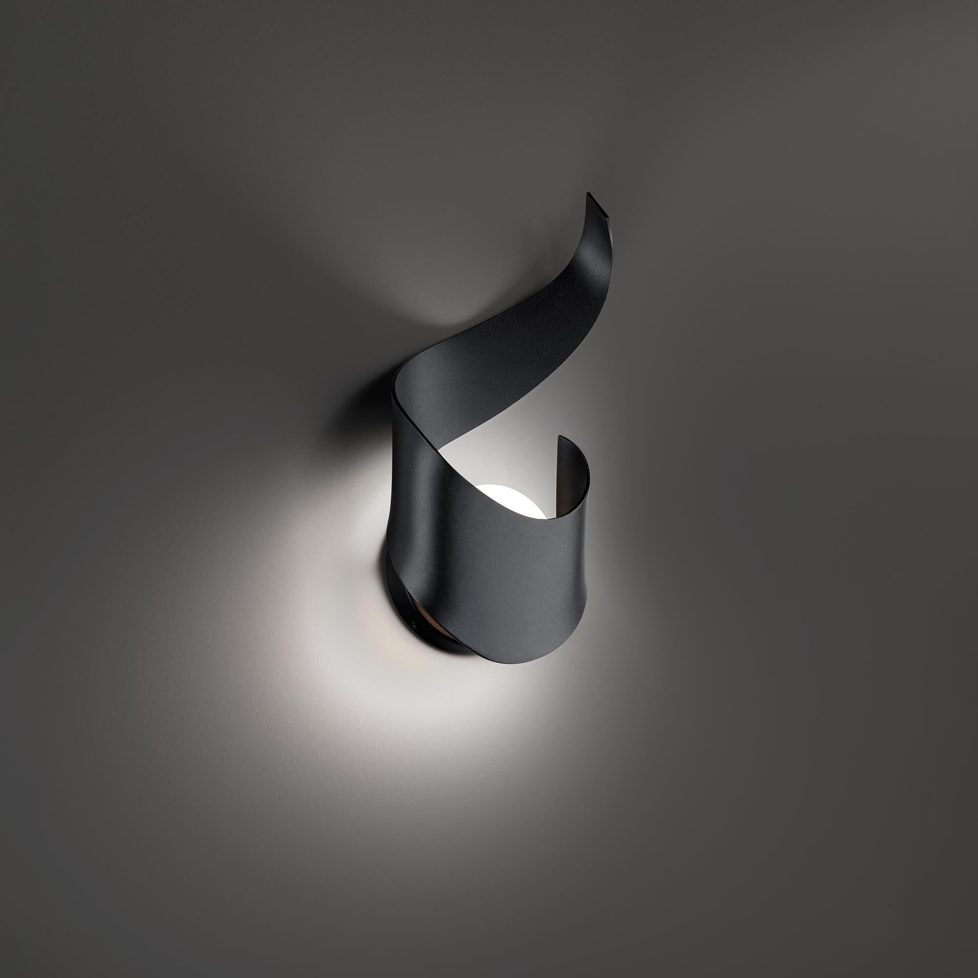 Flamme Outdoor Wall Light by Modern Forms