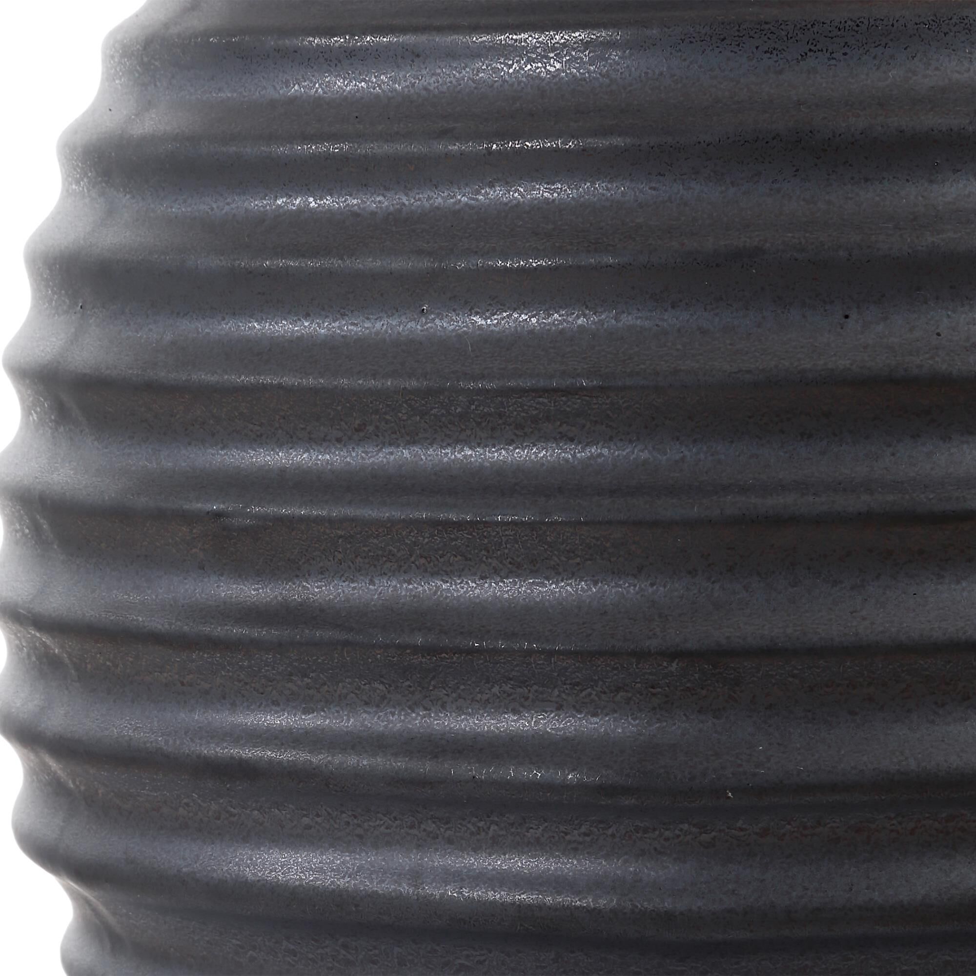 Shown in Black and Bronze finish and Round Hardback shade