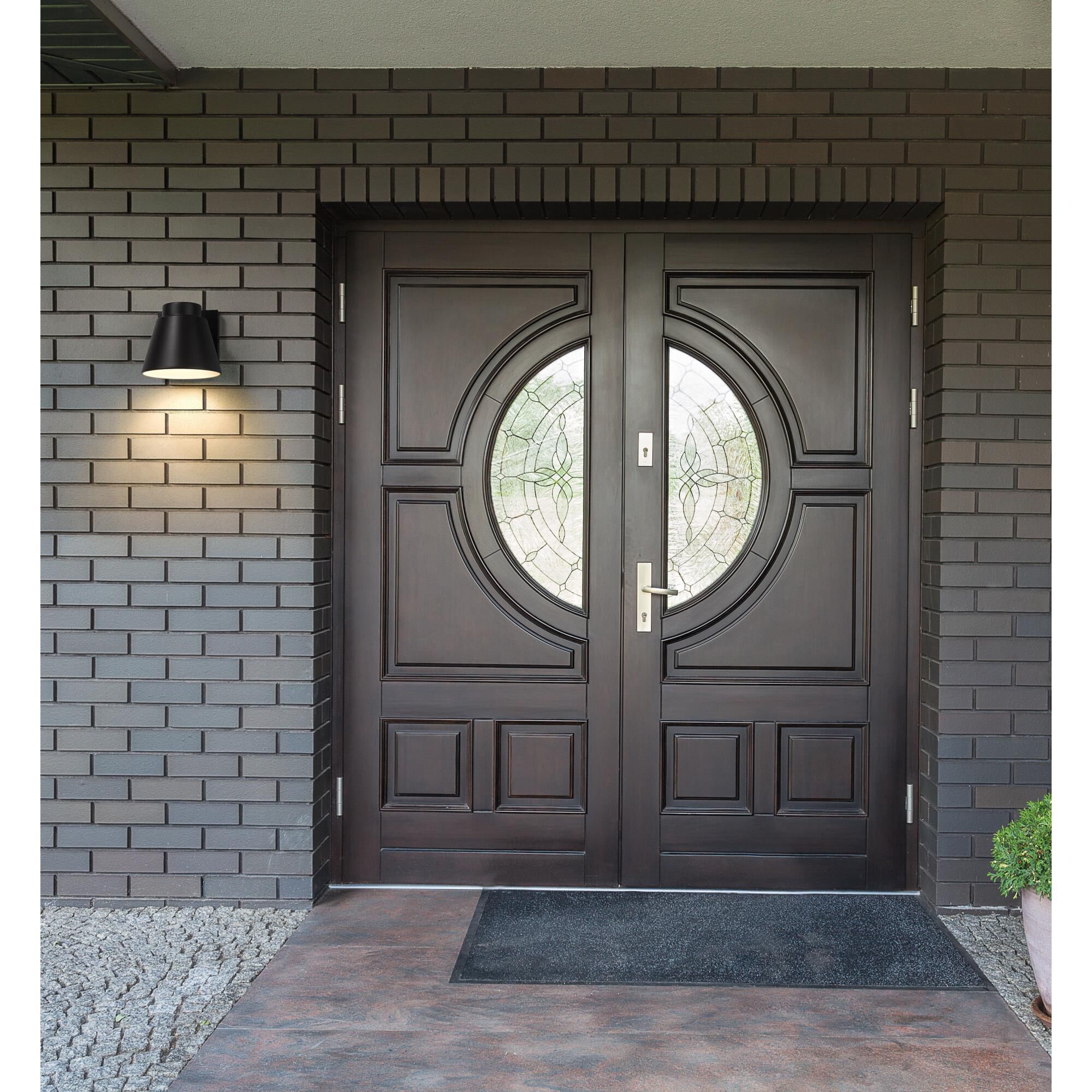 Shown in Oil Rubbed Bronze finish