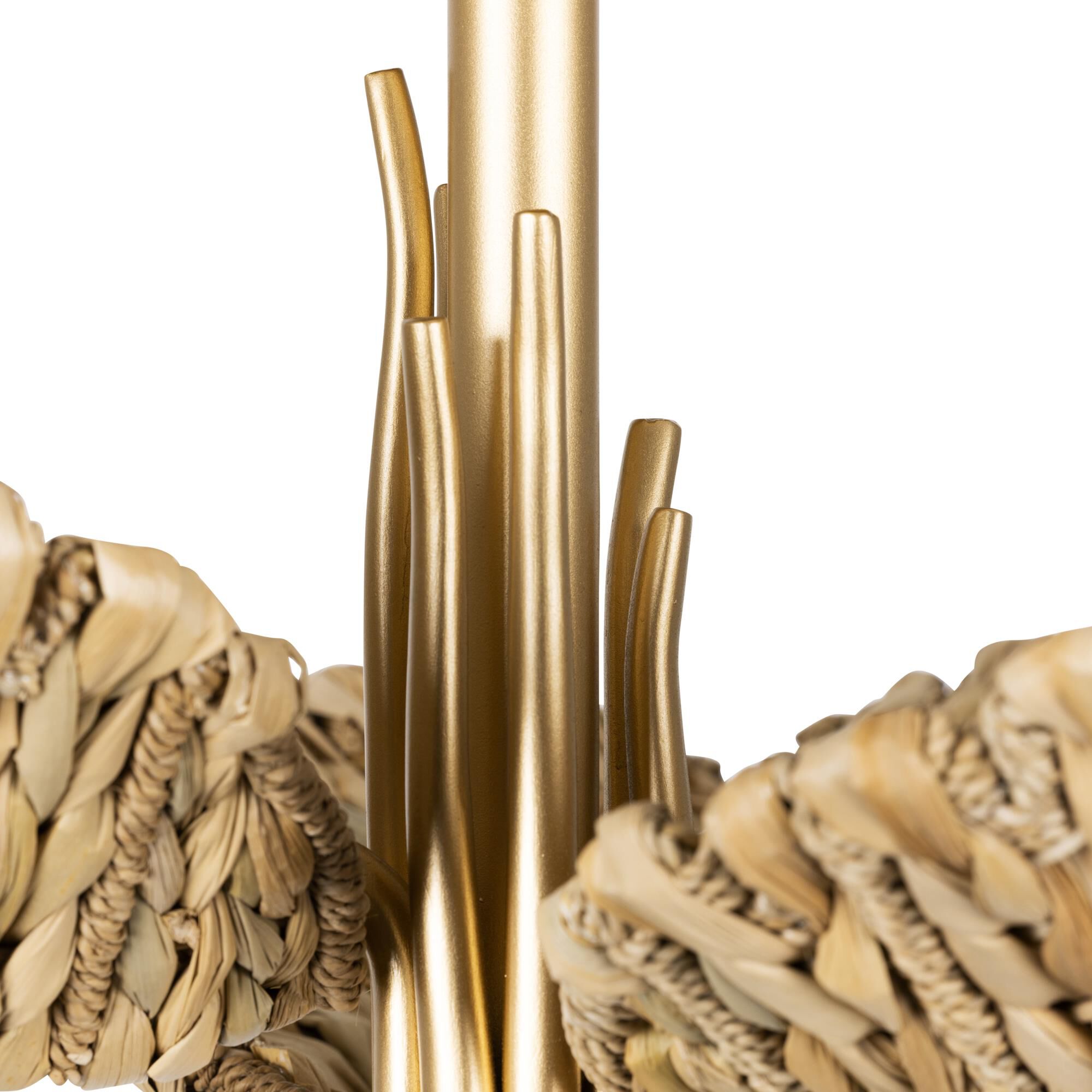 Shown in French Gold/Natural Seagrass finish and Natural Seagrass With Lampakanay Rope shade