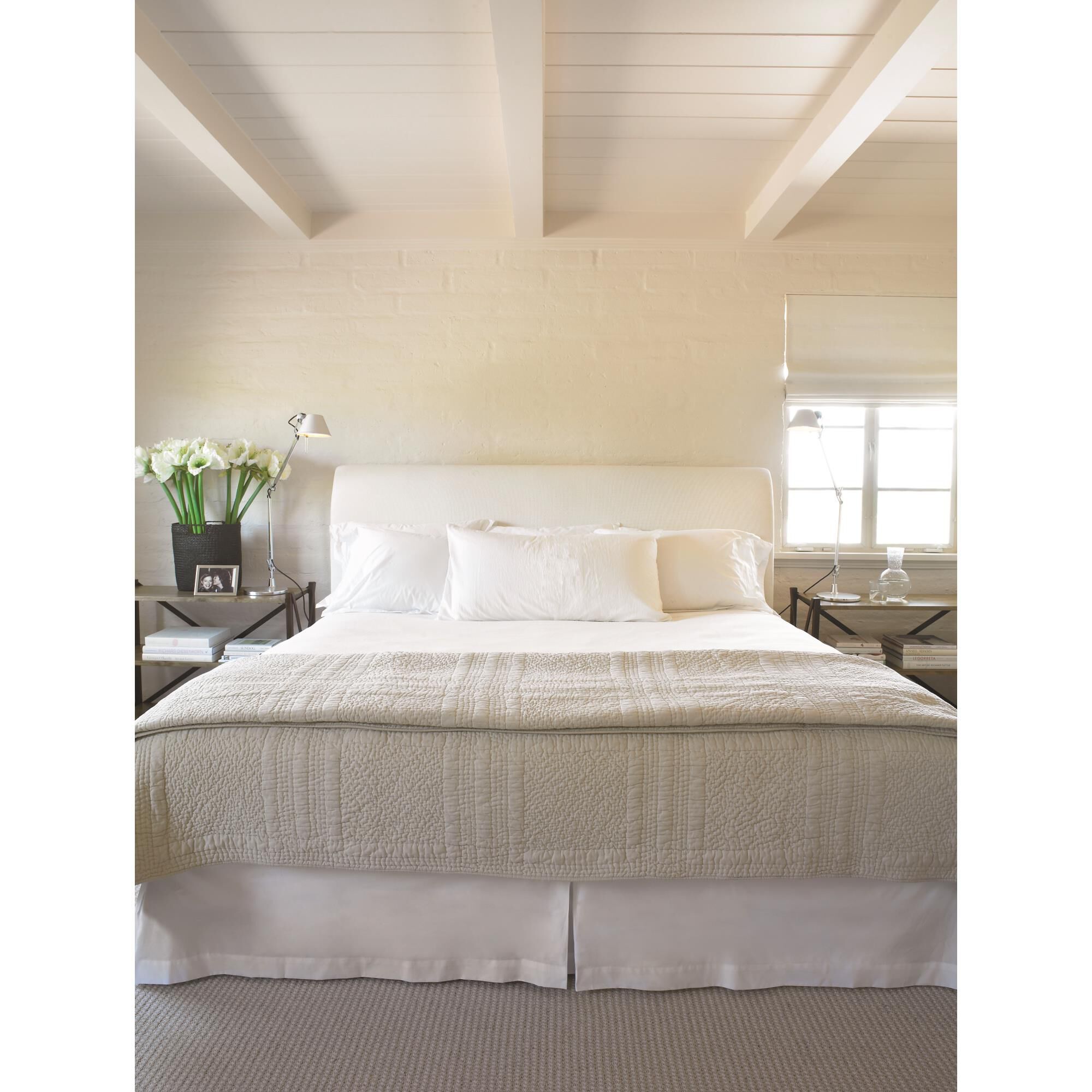 Shown in Aluminum finish and Aluminum shade