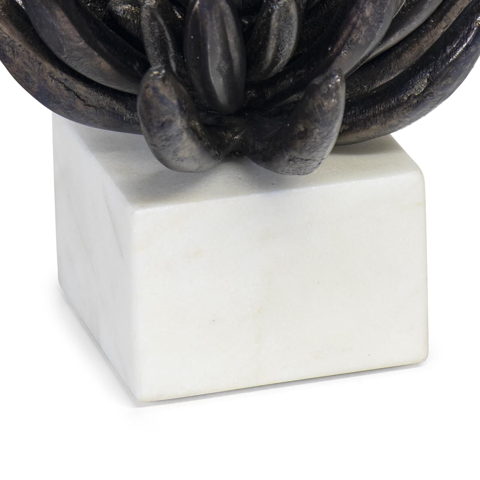 Shown in Blackend Zinc finish