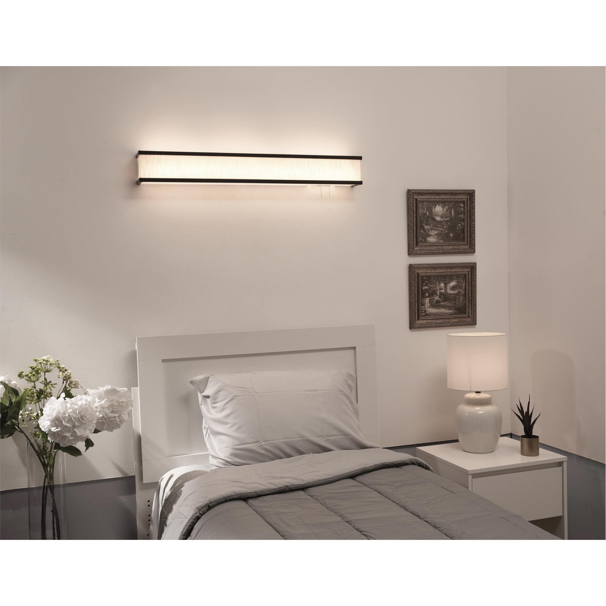 Shown in Rubbed Bronze finish and Jute Lumafuse shade